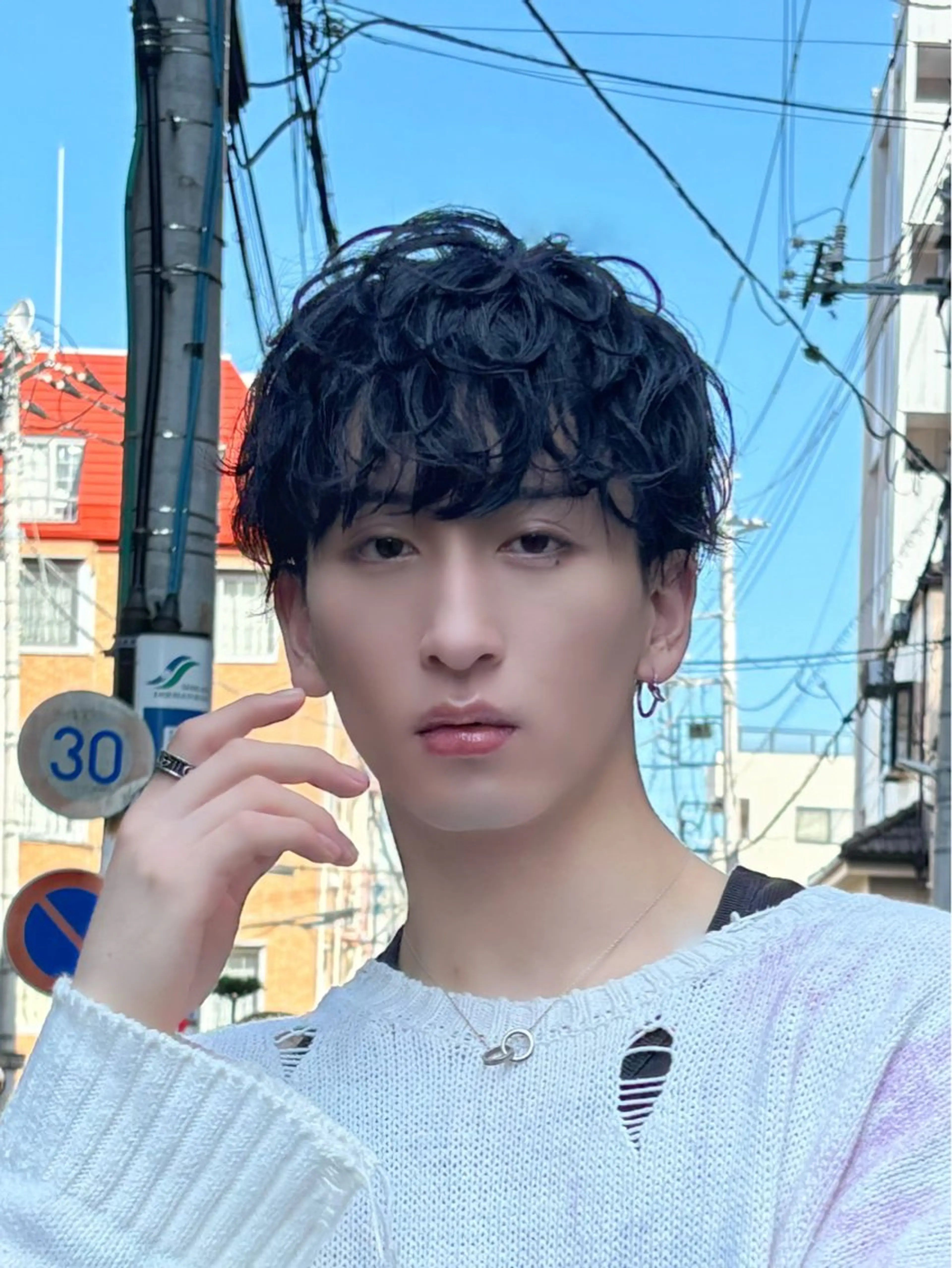 ショート パーマ メンズ マッシュ メンズパーマ スパイラルパーマ カット パーマ 岩井 虎大郎のヘアスタイル