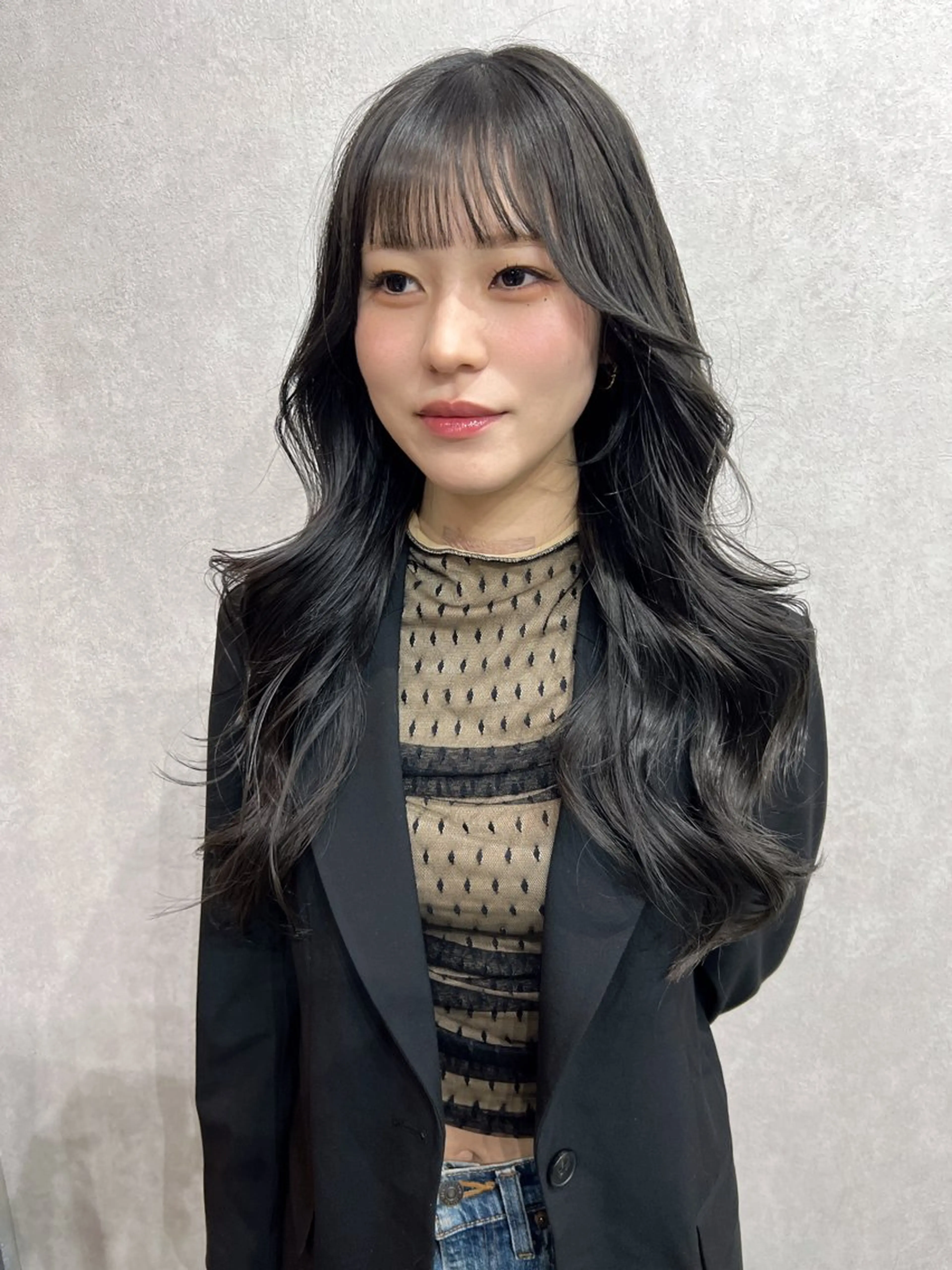 ロング カット ヘアカラー トリートメント maya レイヤーカットのヘアスタイル