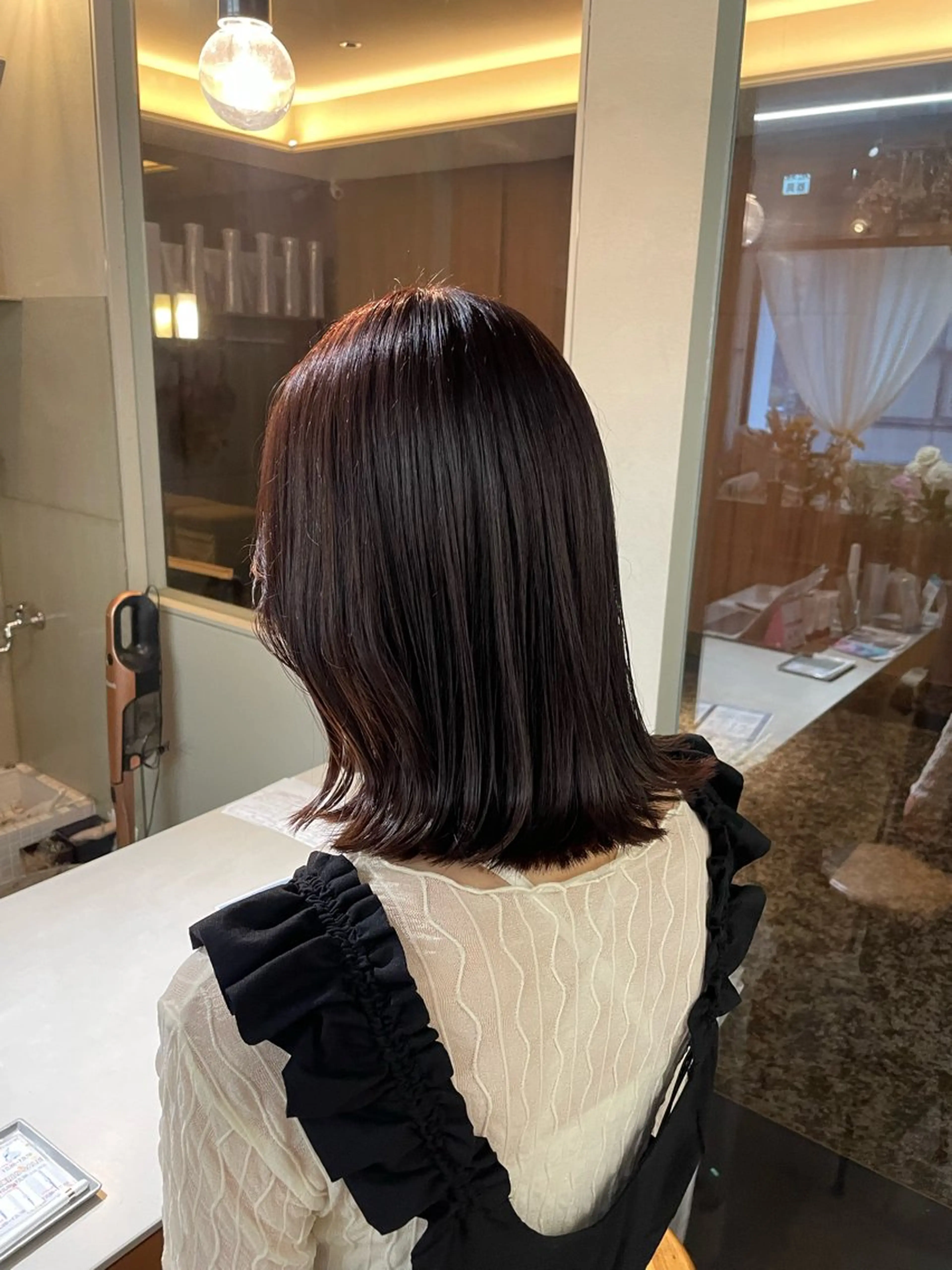 ミディアム カラー 山下 悠月のヘアスタイル