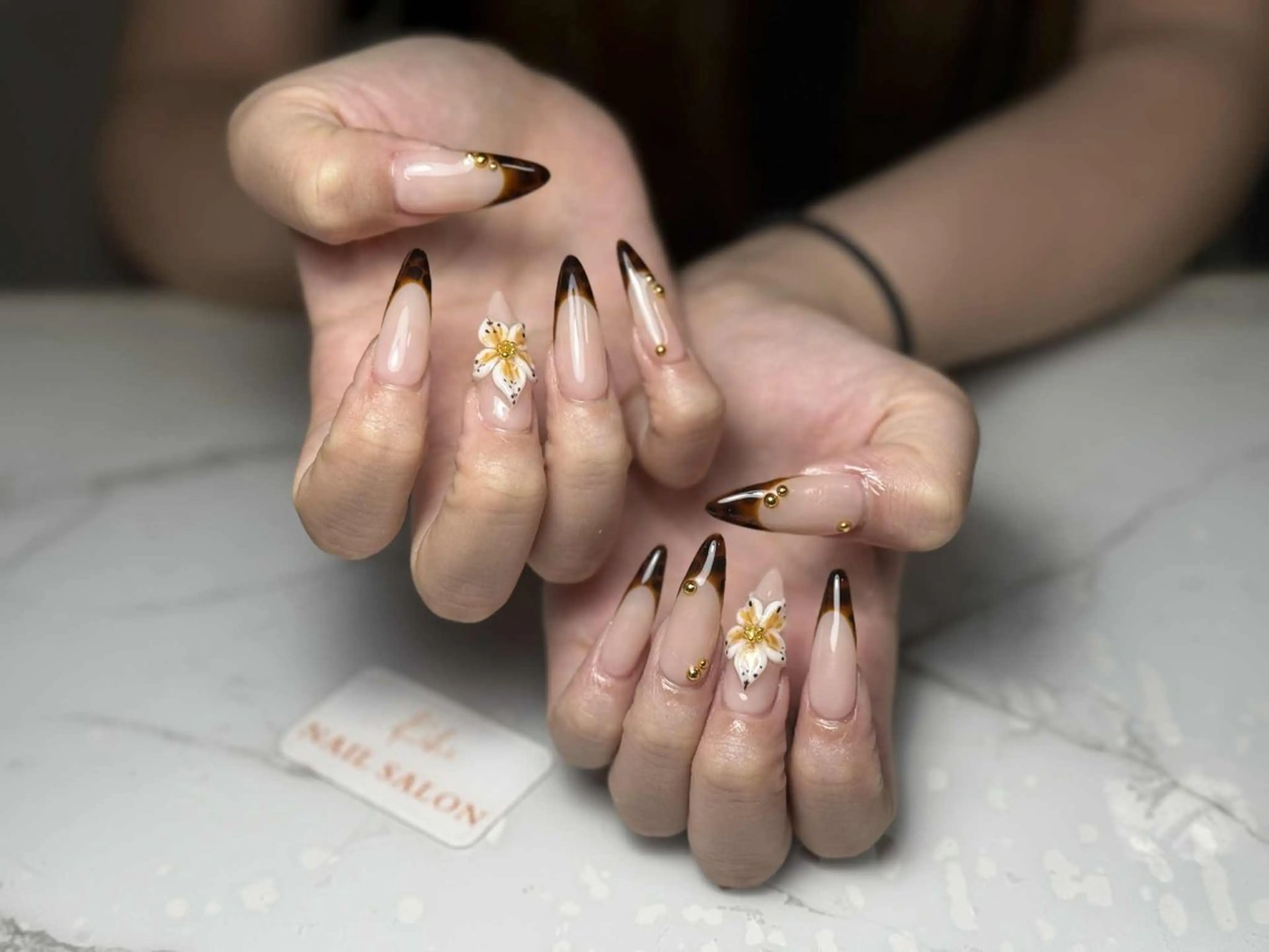 ネイル アートネイル フレンチネイル ジェルネイル グラデーション 韓国ネイル ハンドネイル ハンドケア さくら💮💮 【オフ無料】のネイルデザイン