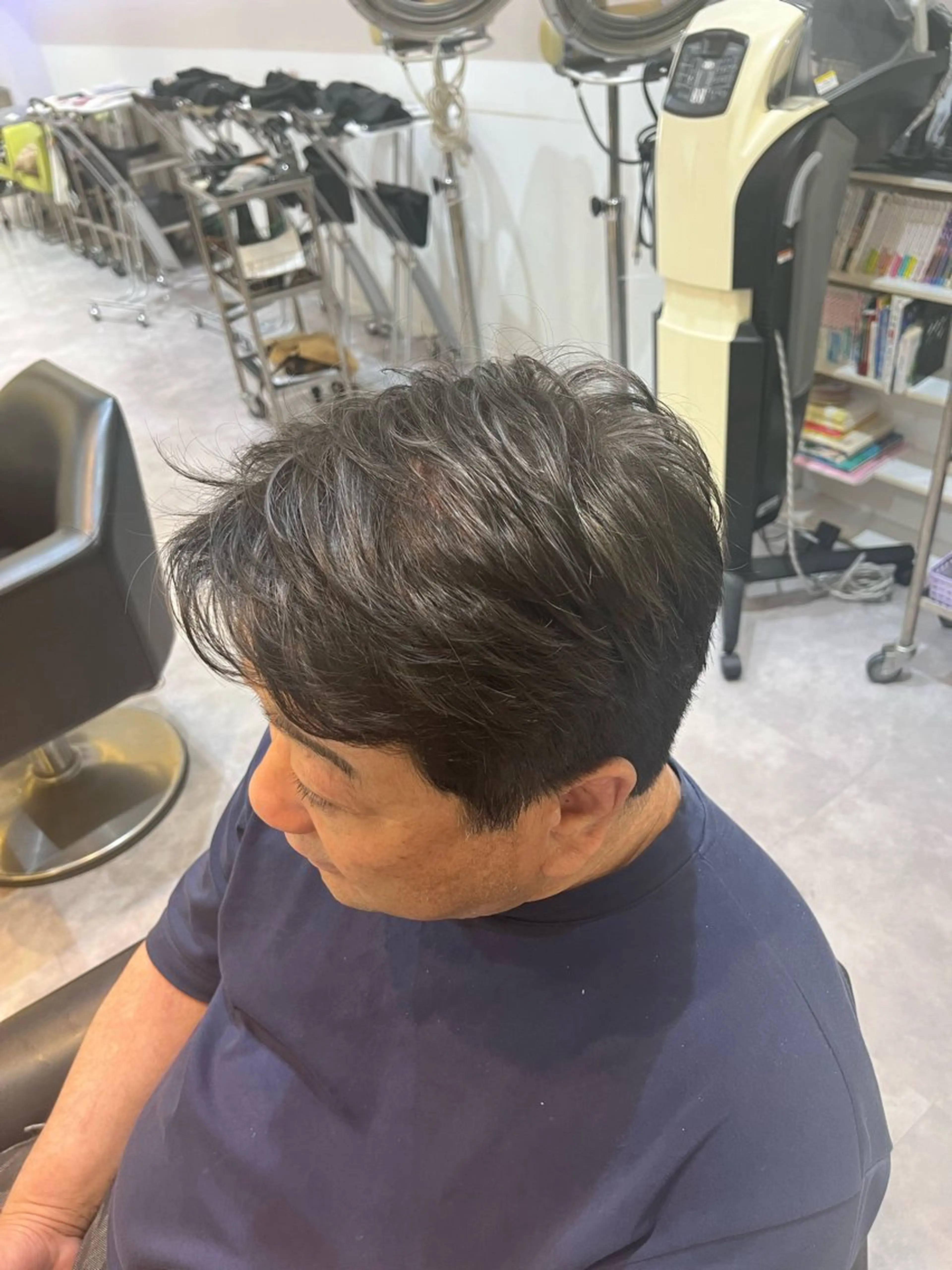 カラー ハイライトカラー SUR   DEUX所属・渡辺 香心のヘアスタイル