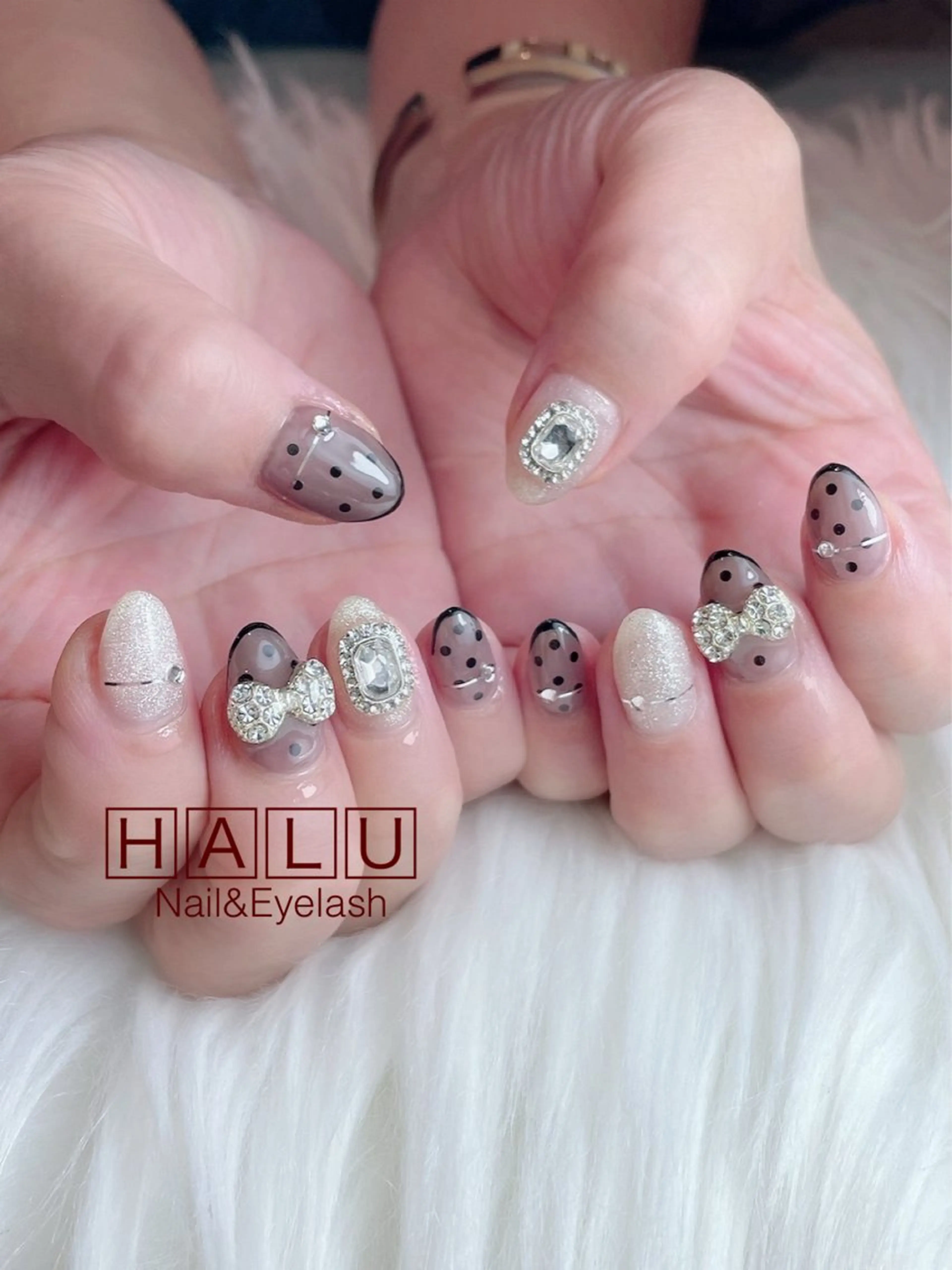 ネイル キラキラネイル ハンドネイル フットネイル HALU ハルのネイルデザイン