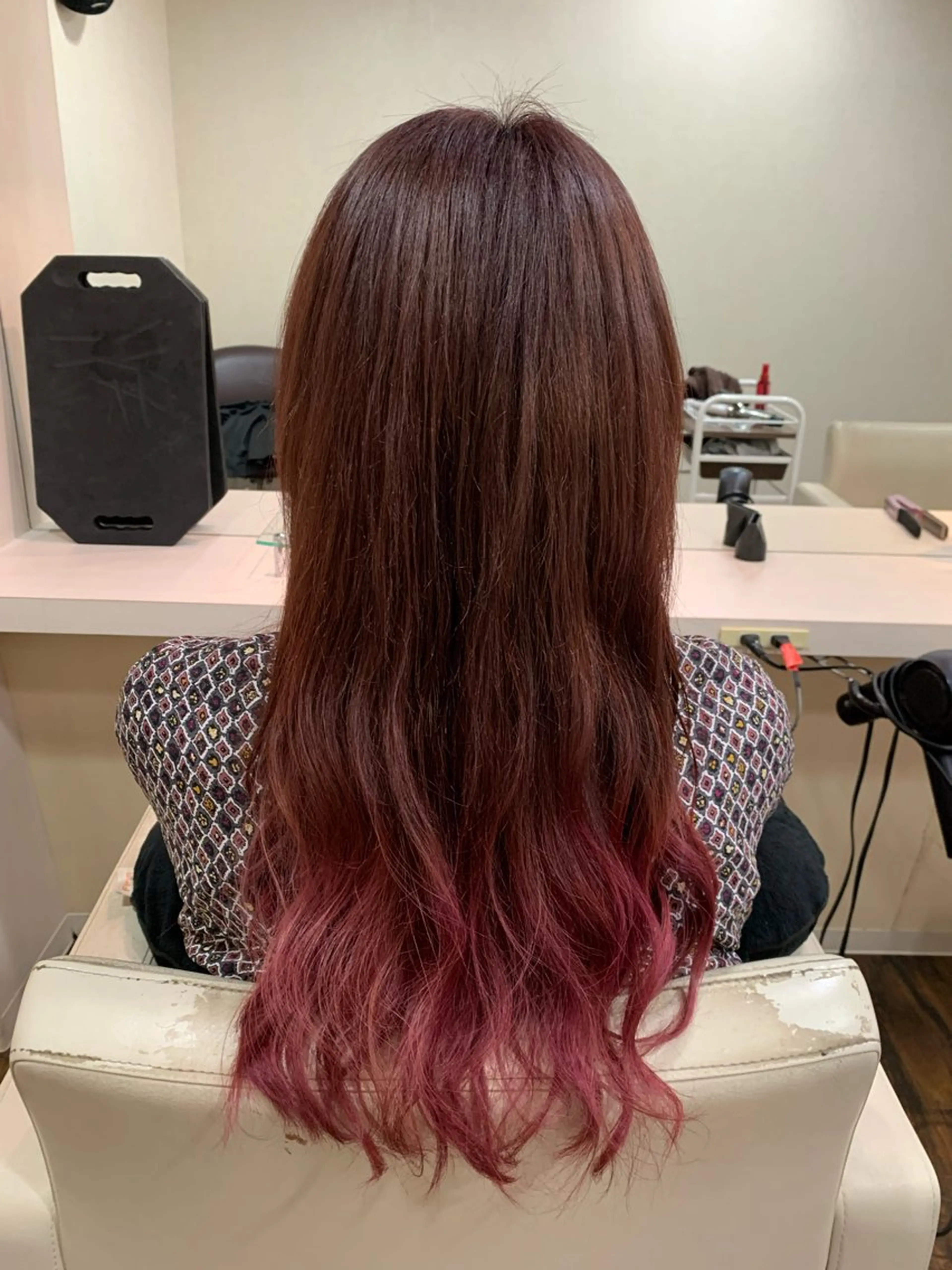 デザインカラー+トリートメント(プレゼント付)の写真