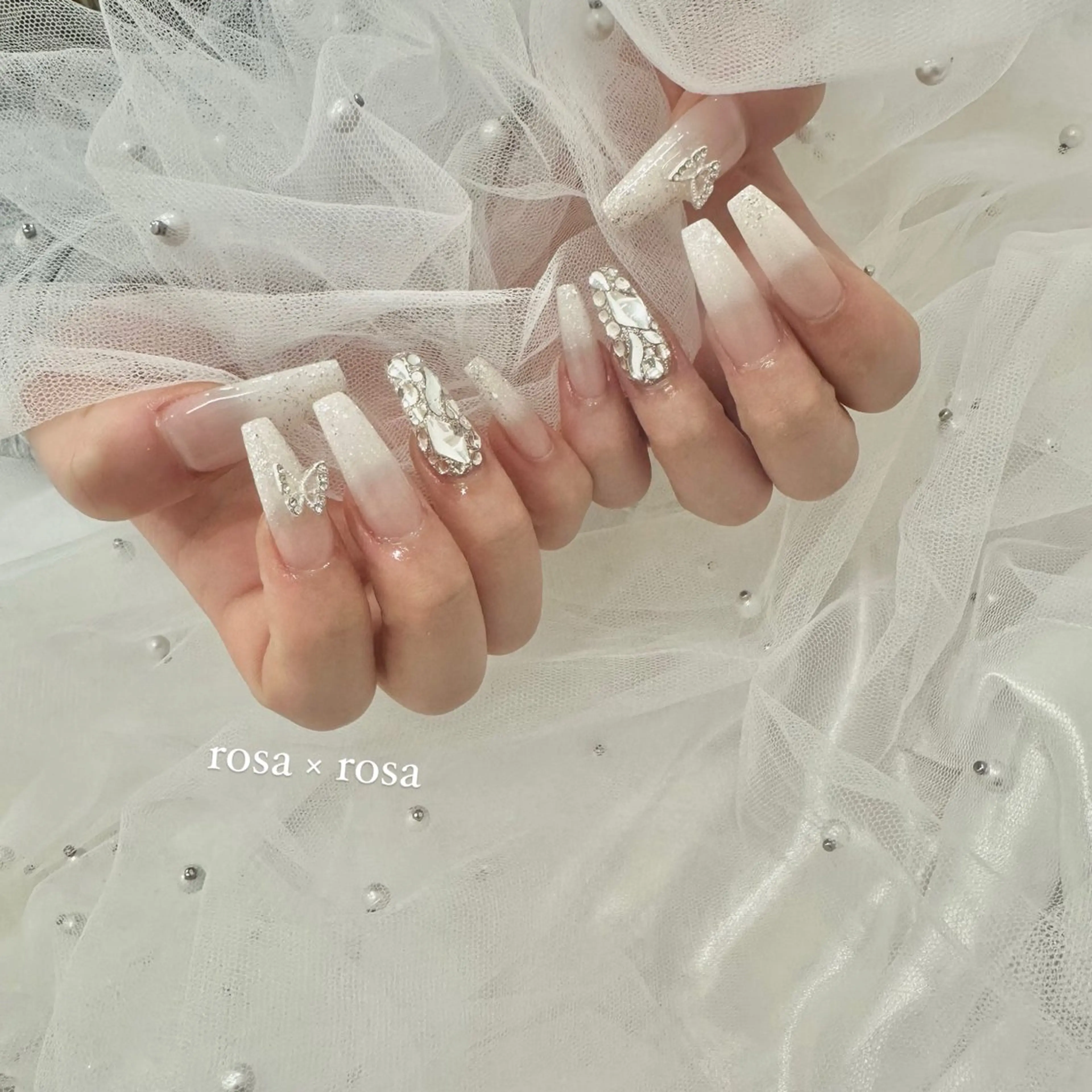 ネイル Rosa x rosa所属・Rosaxrosa AKANEのネイルデザイン