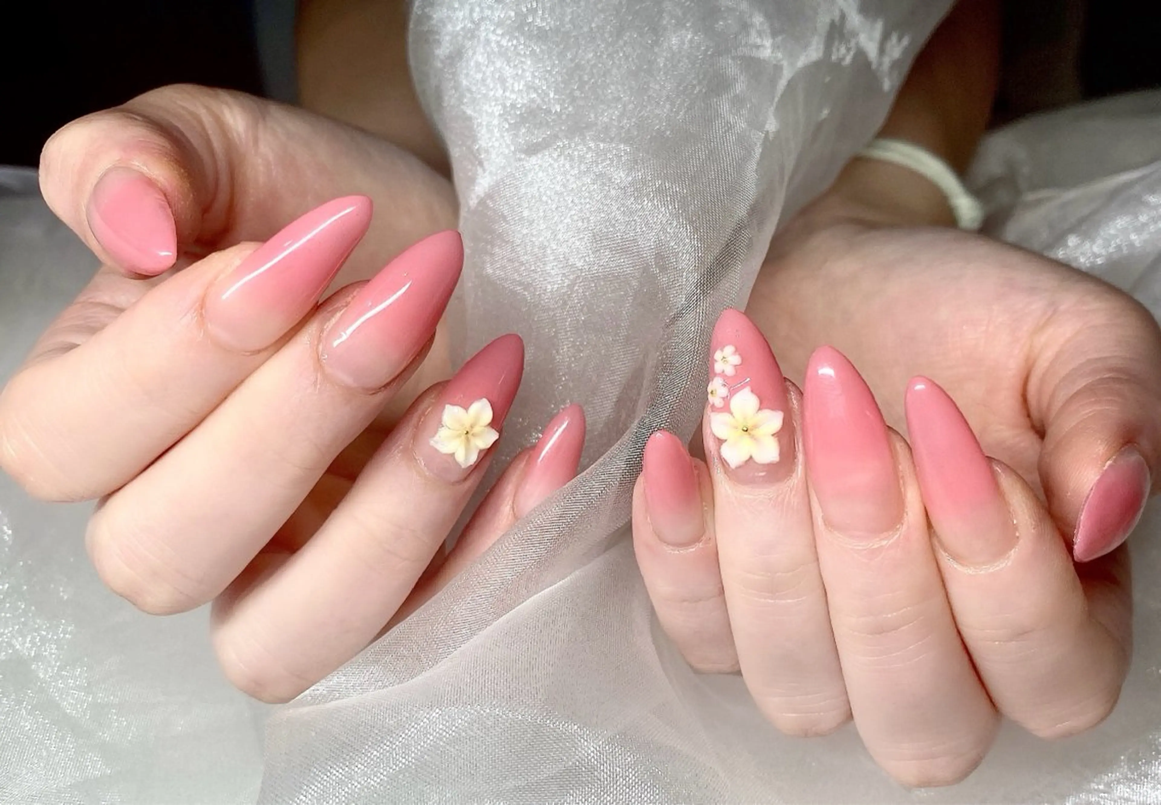 ネイル ハンドネイル ハンドケア Hi Beauty 渋谷(ネイル、ハイパーナイフ6、脂肪れいきゃく、マッサージ&エステサロン)所属・Hi beauty 渋谷のネイルデザイン