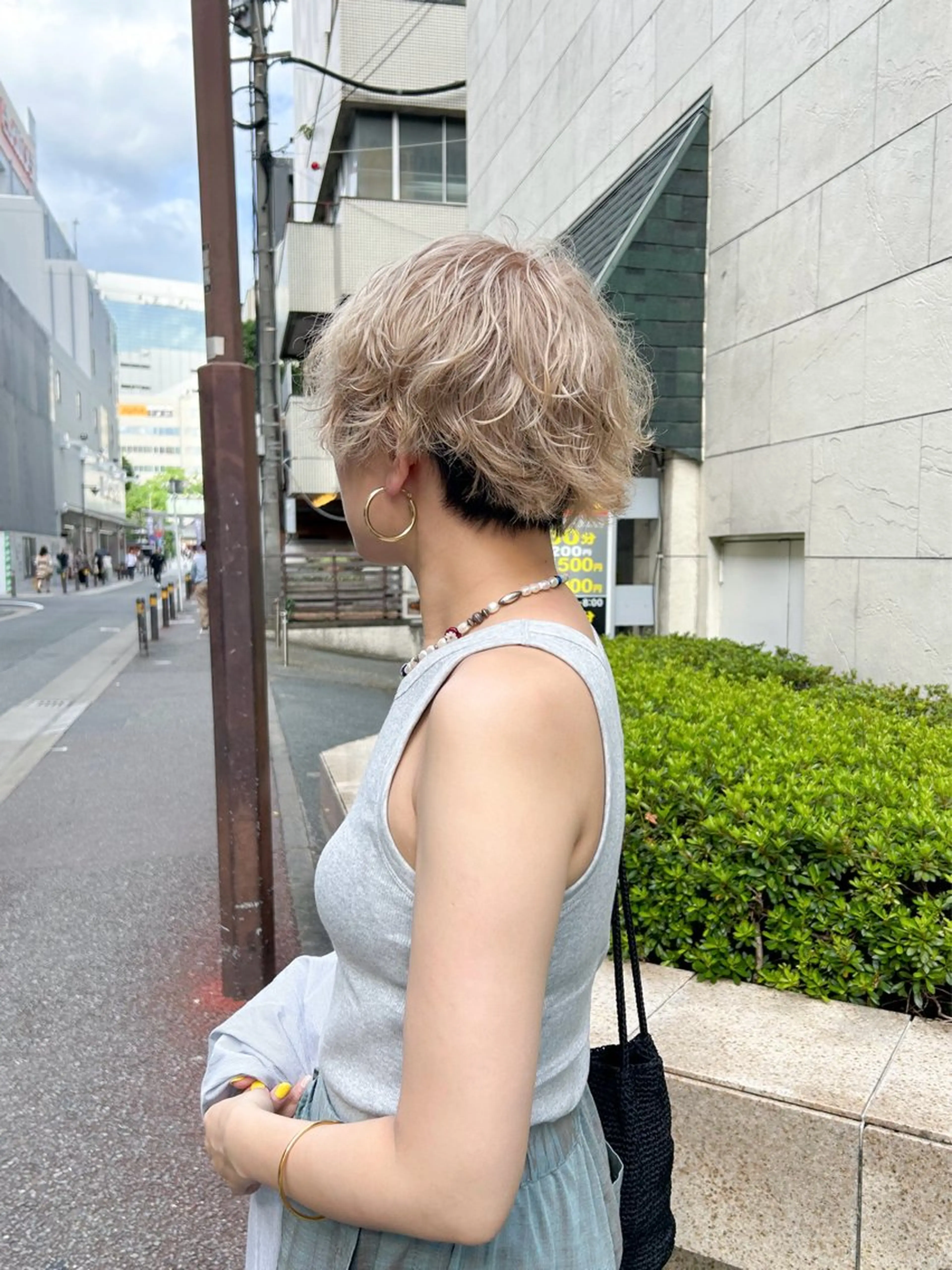 ショート カラー ハイトーンカラー DOULAQ所属・AKO .のヘアスタイル