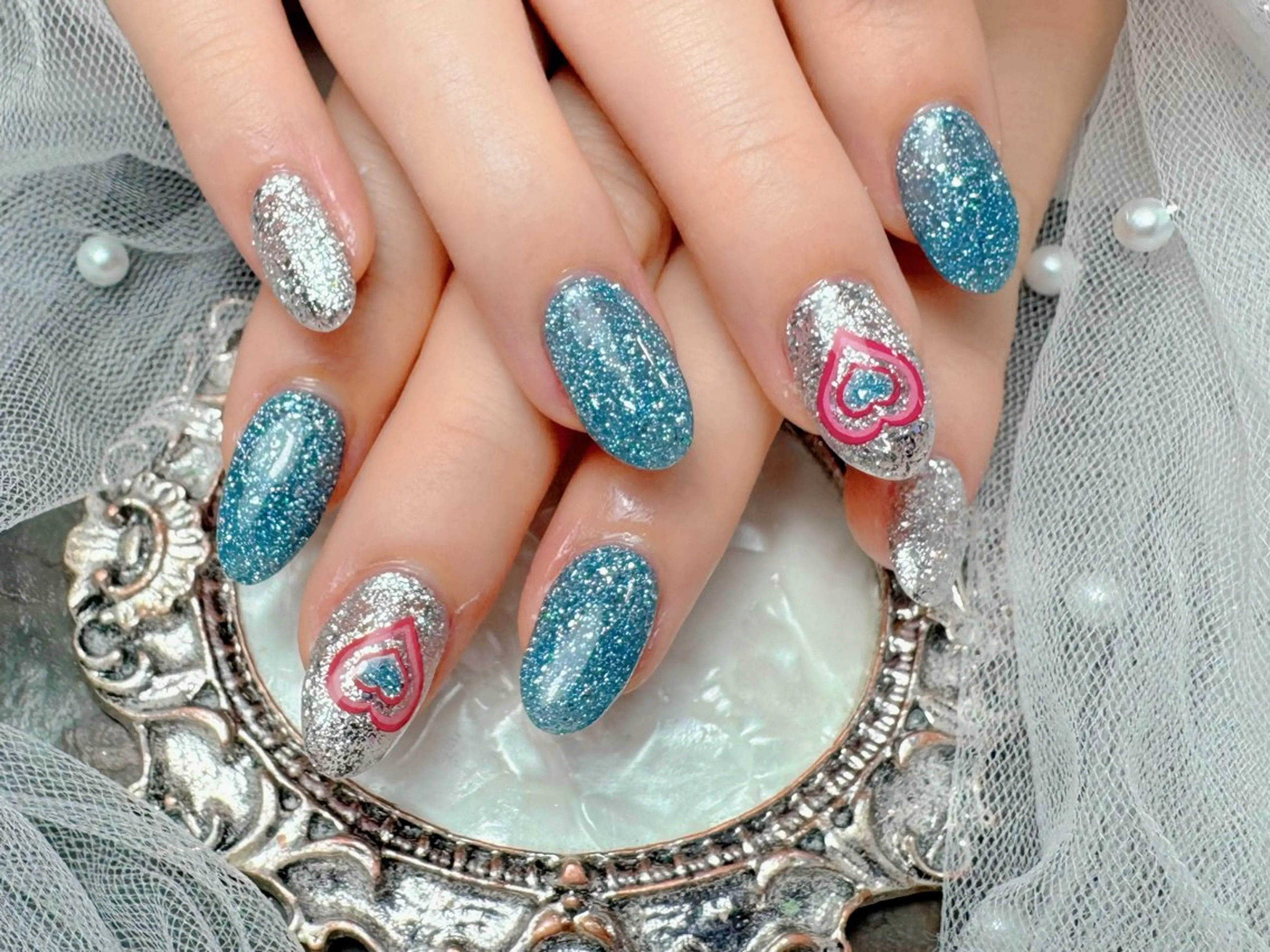 ネイル ハンドネイル マジックミラー所属・マジック ミラーのネイルデザイン