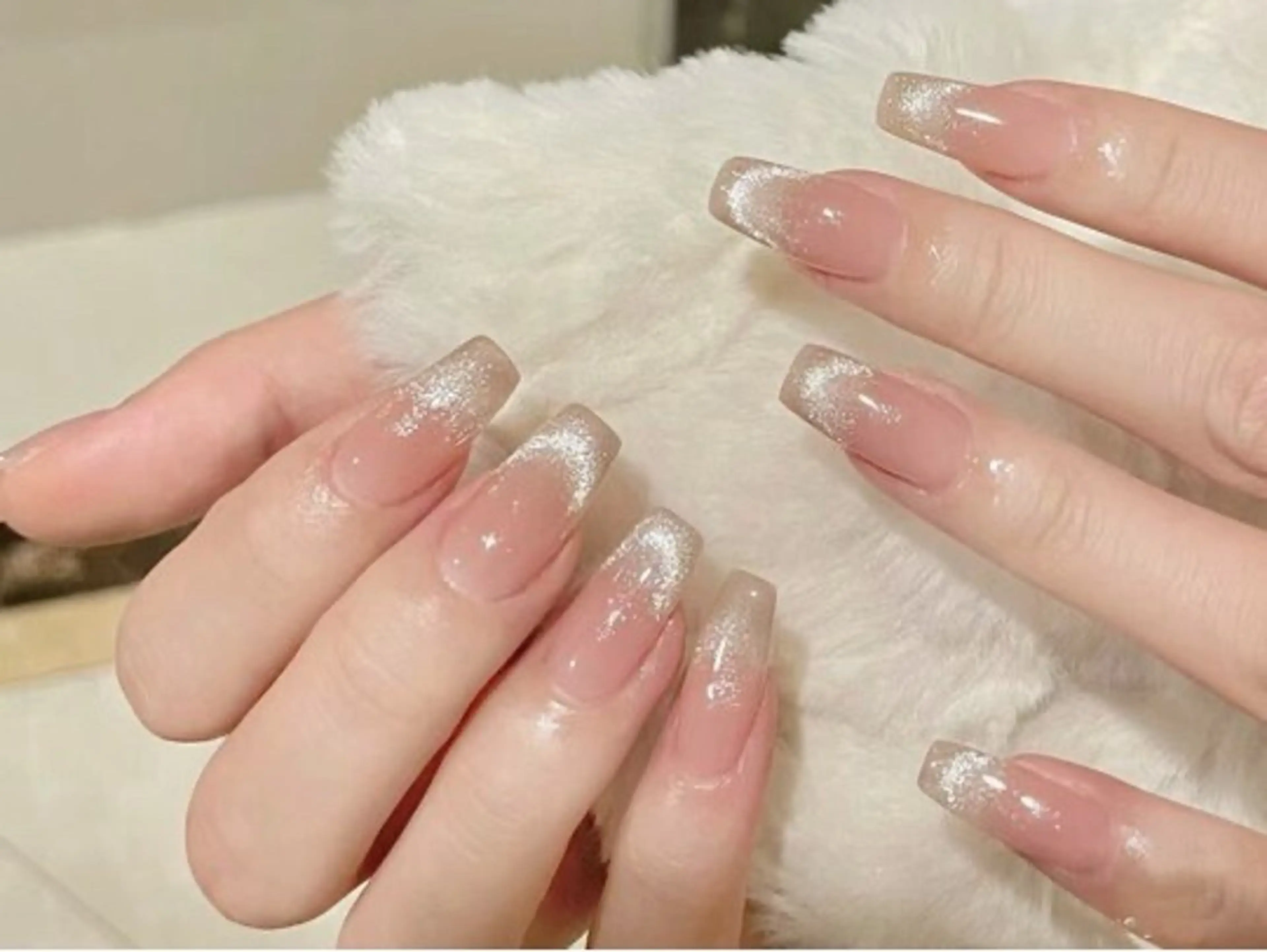 ネイル フレンチネイル マグネットネイル マグネットフレンチ Amour所属・パラジェル登録店 アイラッシュ＆ネイルのネイルデザイン