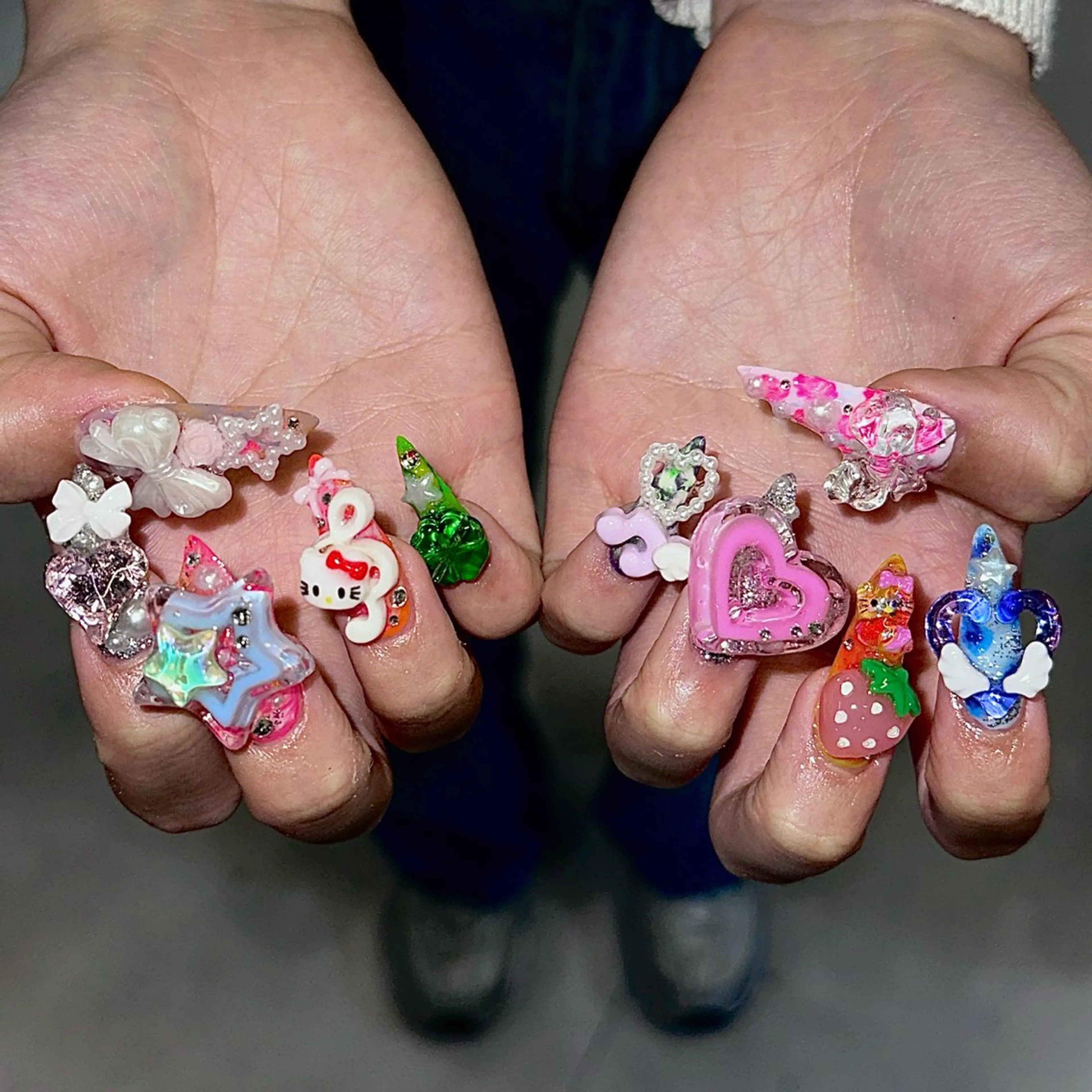 アートもパーツも妥協なし♪チップ長さだしアート10本＋有料パーツ乗せ放題☆.*˚の写真