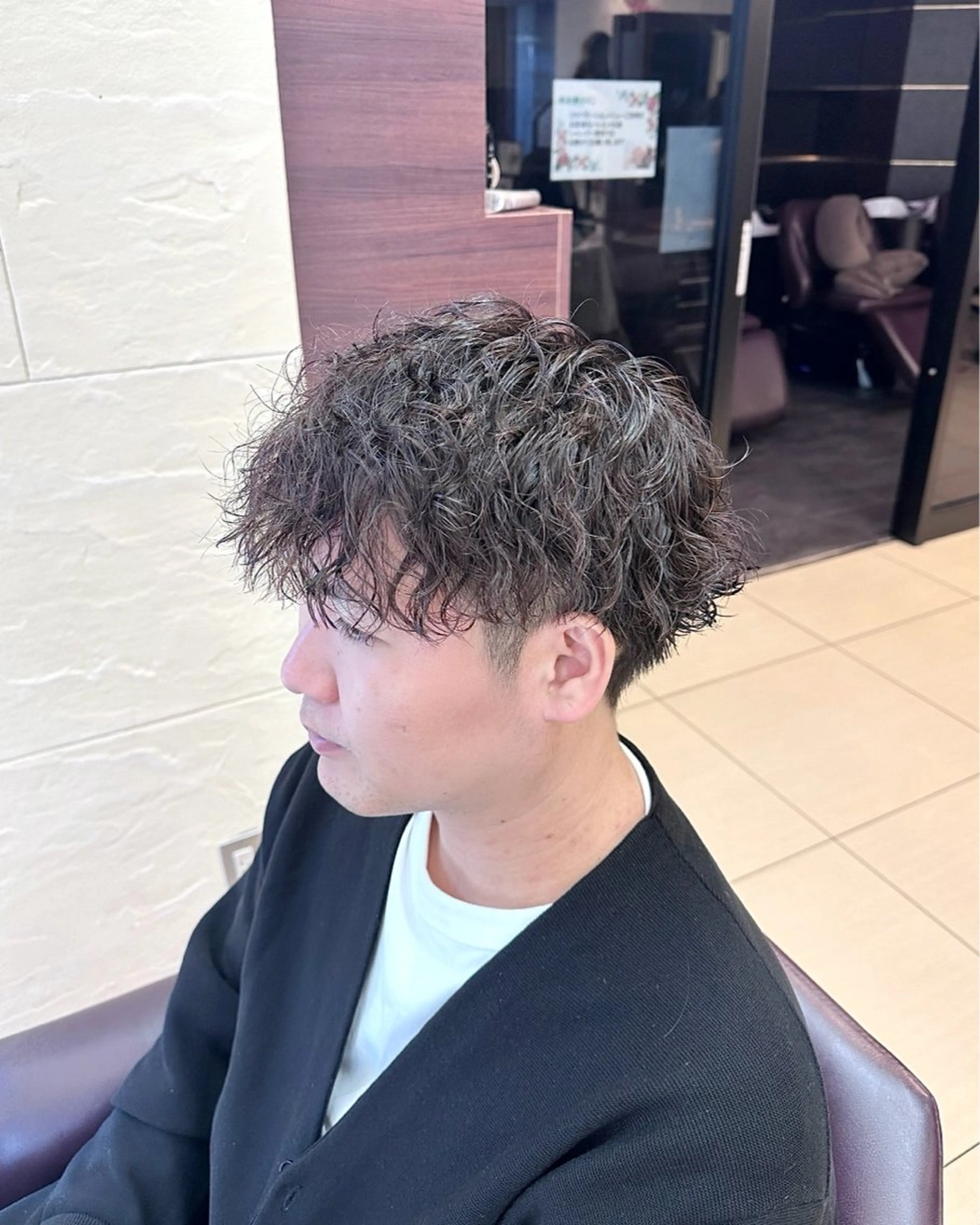 パーマモデル🫧⚠️価格設定で０円と提示してありますが薬剤代等込で2200円丁度で頂いています⚠️お釣りは出ません⚠️の写真