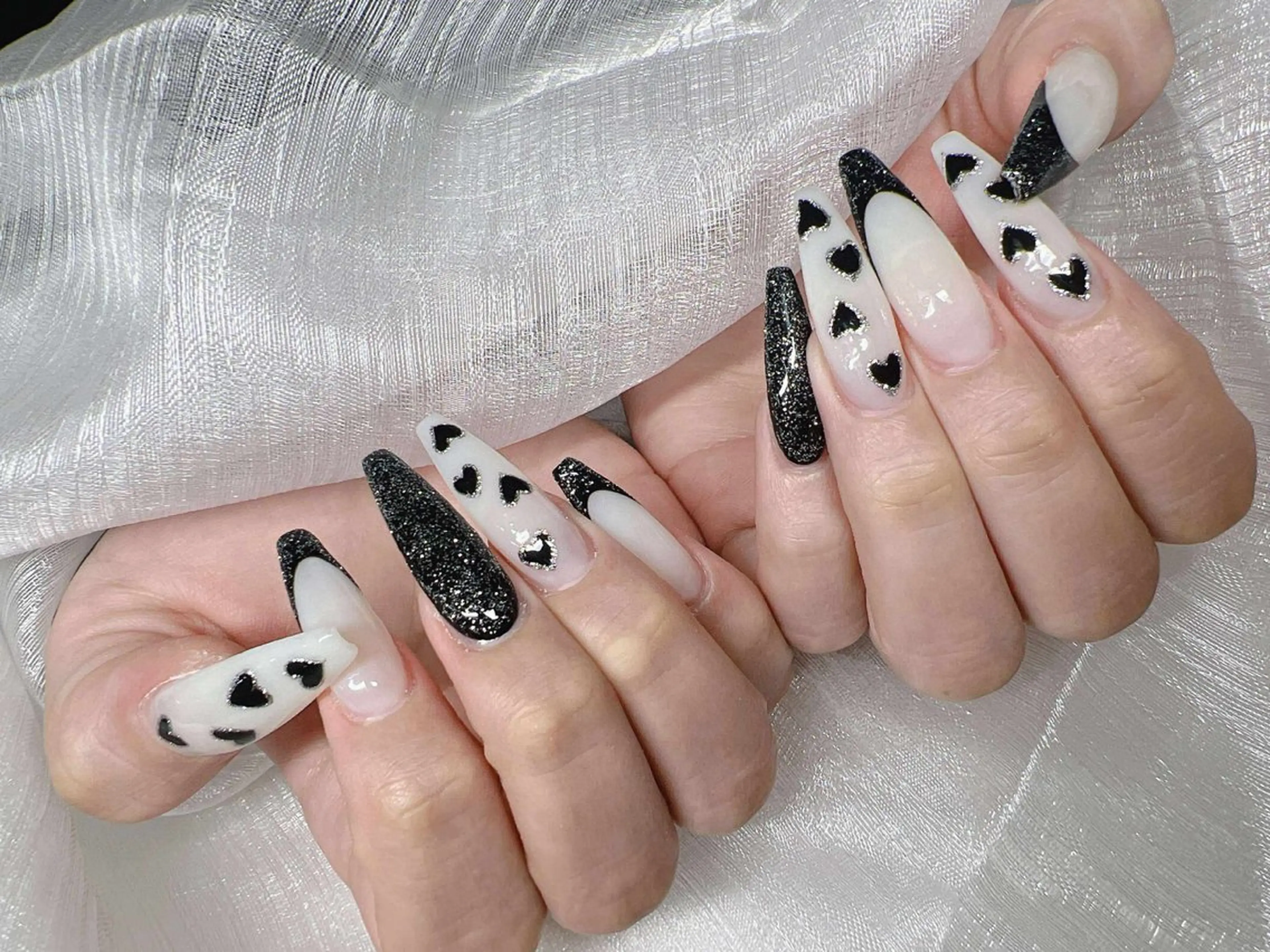 ネイル 長さ出し グラデーション 卒業式 キラキラネイル マグネットネイル ハンドネイル Lee Nailsのネイルデザイン