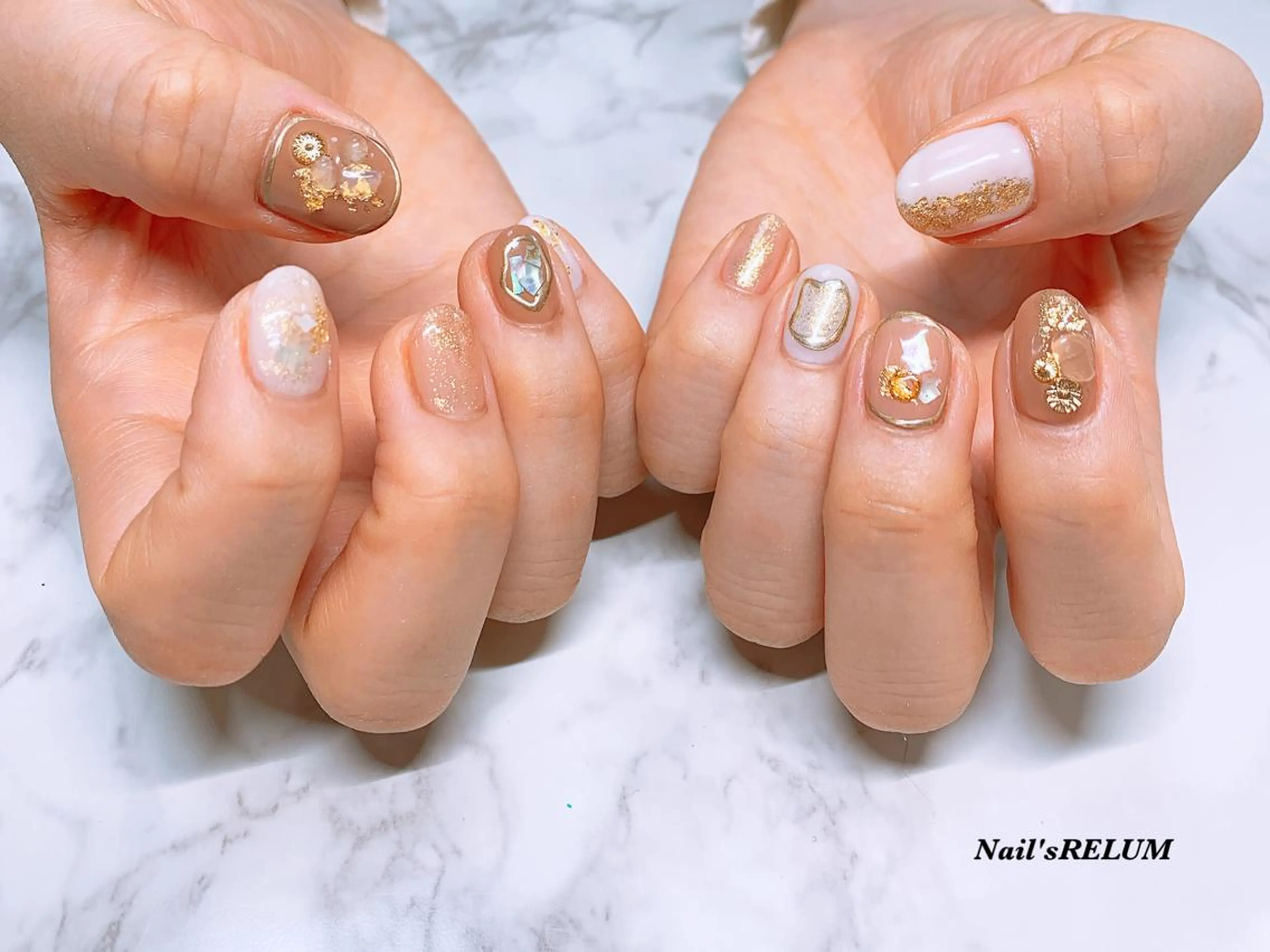 ネイル 持ち込み THECOLORS所属・近貞 莉奈のネイルデザイン