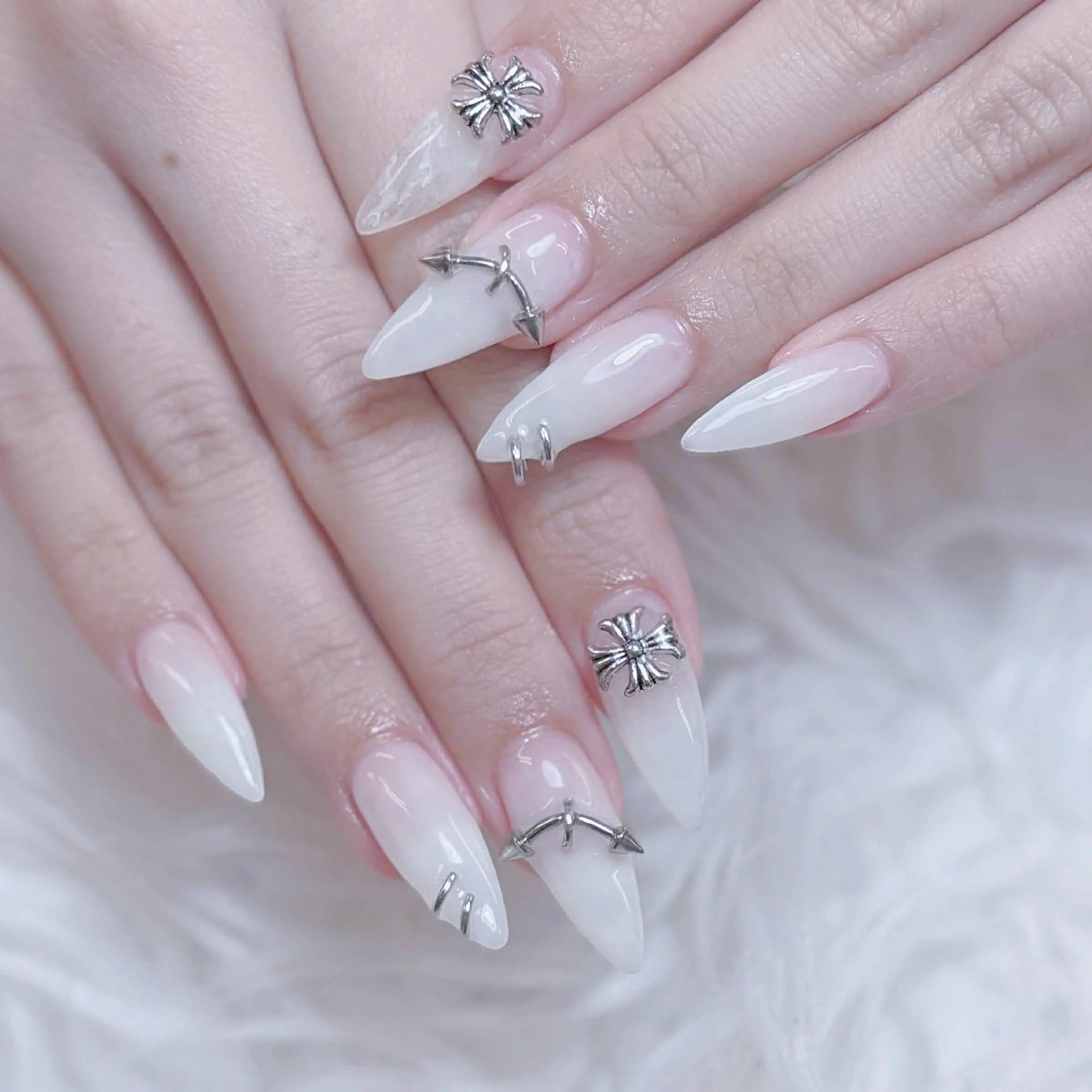 ネイル ゴテゴテ ネイルのネイルデザイン