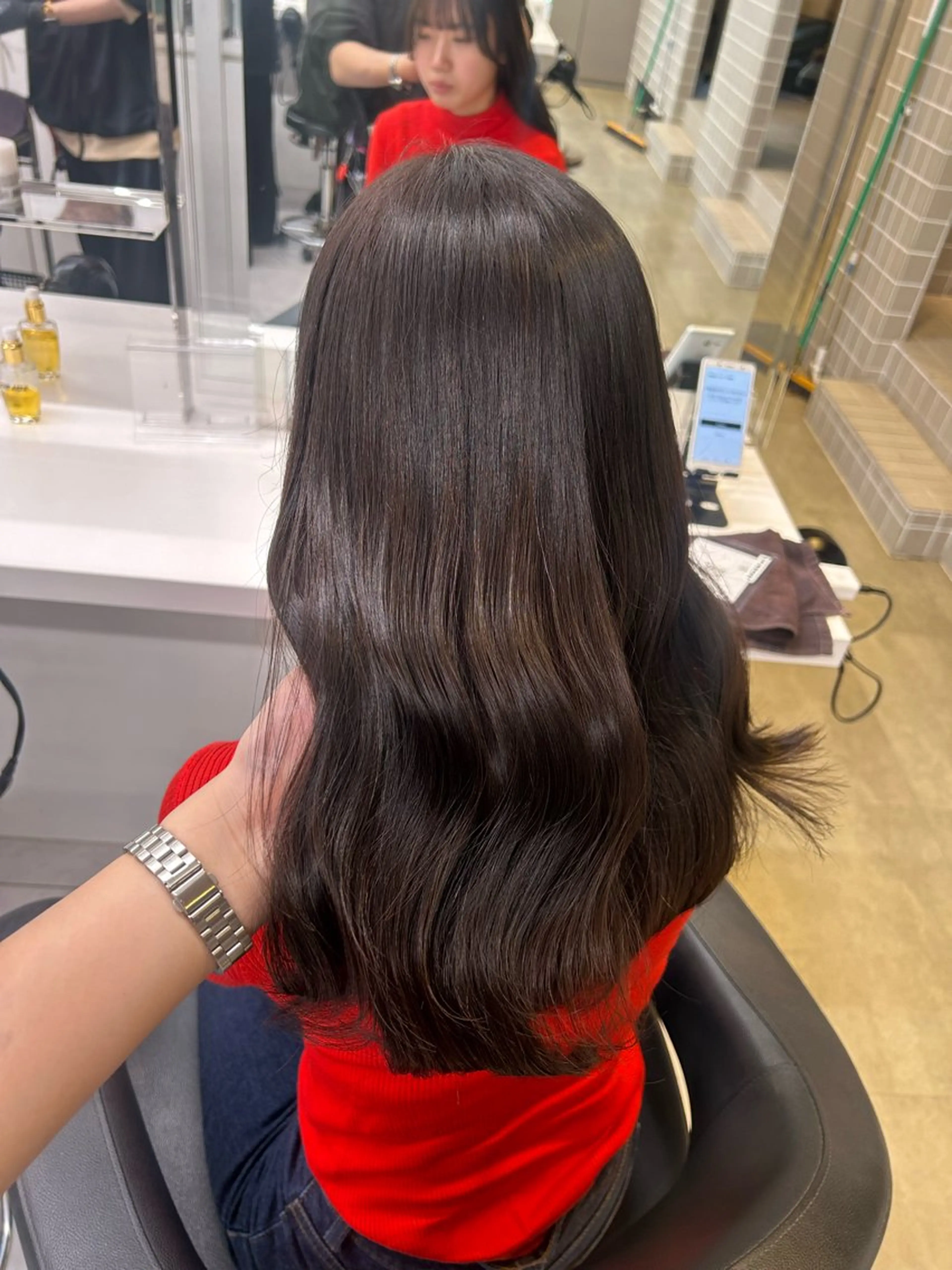 カラー ヘアカラー 透明感ベージュ🤎 ナチュラルレイヤーのヘアスタイル