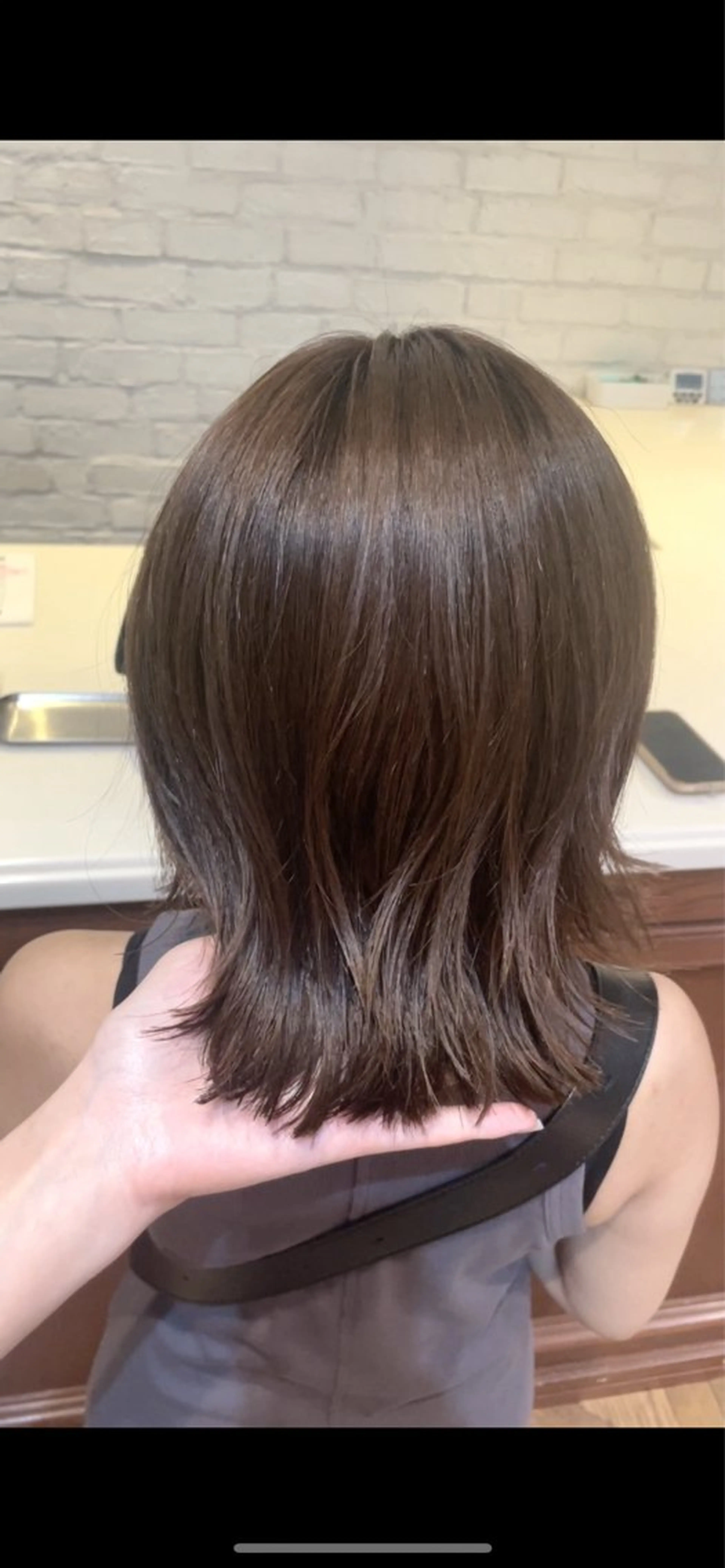 ミディアム カラー ボブレイヤー ベージュカラー ブリーチ ブリーチなしカラー ボブ カット ヘアカラー トリートメント BEBE所属・ご新規様限定 透明感カラーKANAのヘアスタイル