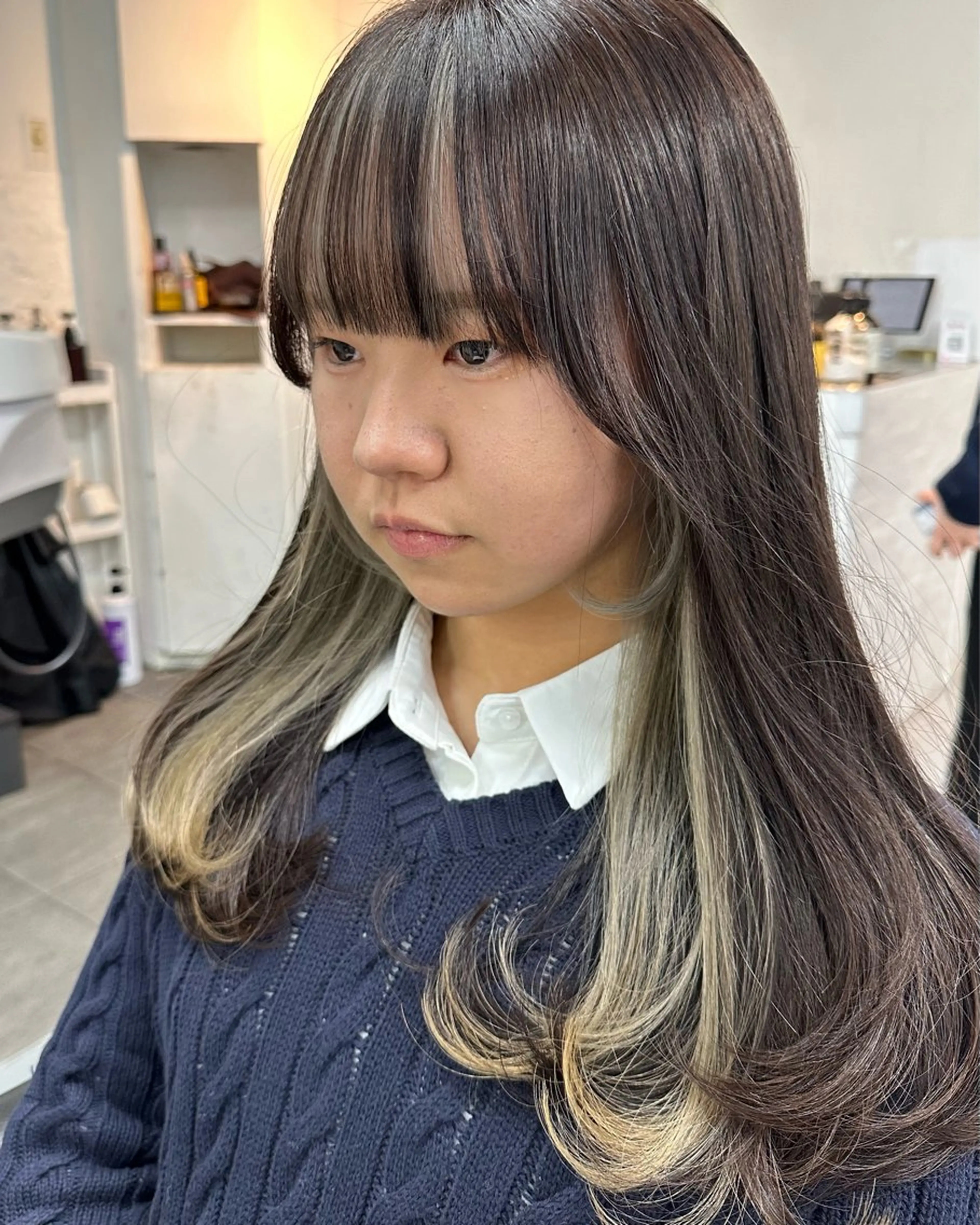 ミディアム カラー ベージュカラー インナーカラー レイヤーカット カット ヘアカラー トリートメント インナーカラー/レイ ヤーカット♡/マキシのヘアスタイル