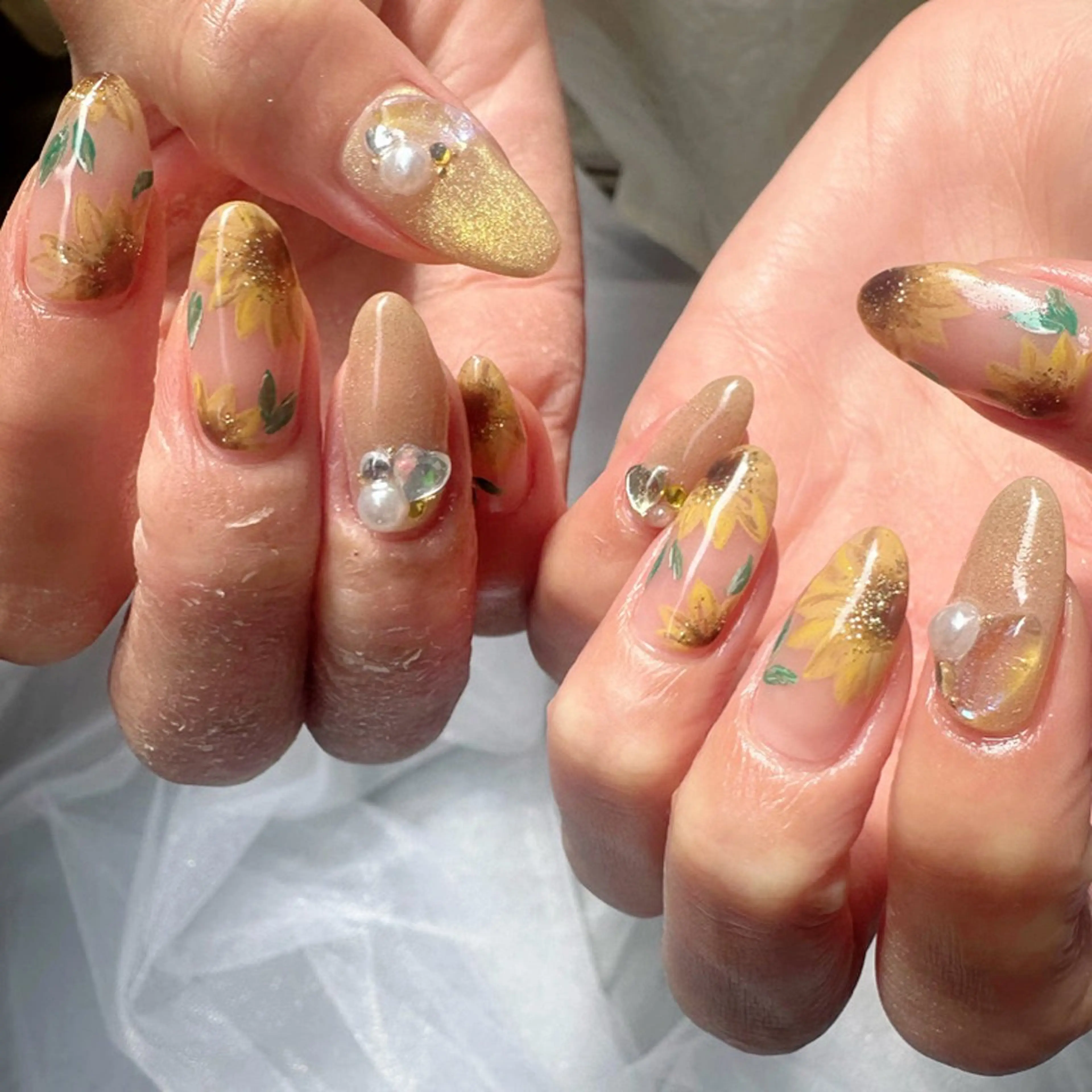 ネイル クリアネイル 氷ネイル・うるうるネイル 韓国ネイル ロングネイル マグネットネイル 🪞KAPE NAIL 🪞のネイルデザイン