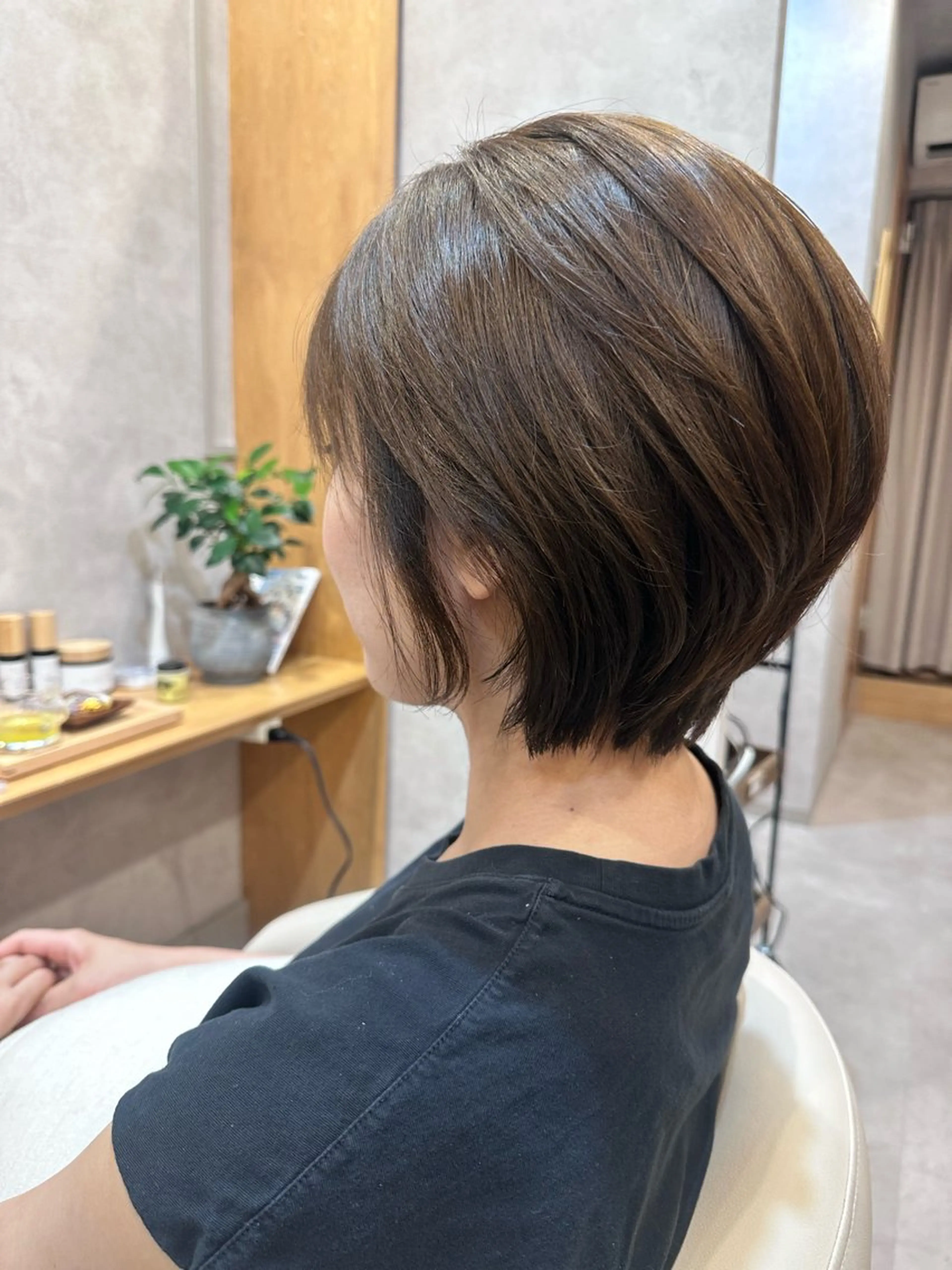 ショート カラー カット ヘアカラー トリートメント ヘッドスパ 高橋友里亜 /フリーランスのヘアスタイル