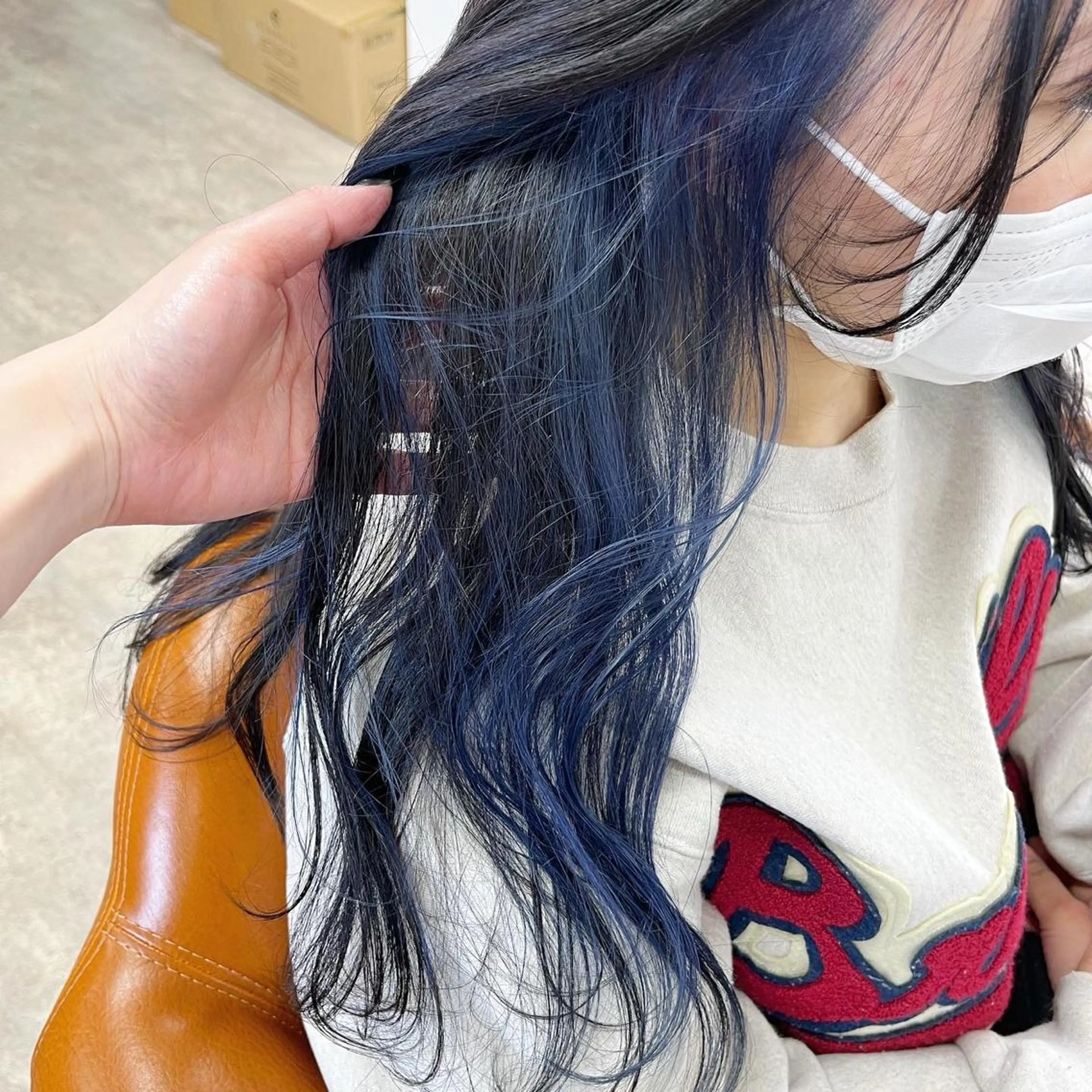 【新規】👑イヤリングカラー👑（部分ブリーチ＋全体オンカラー）￥11330→￥7700の写真