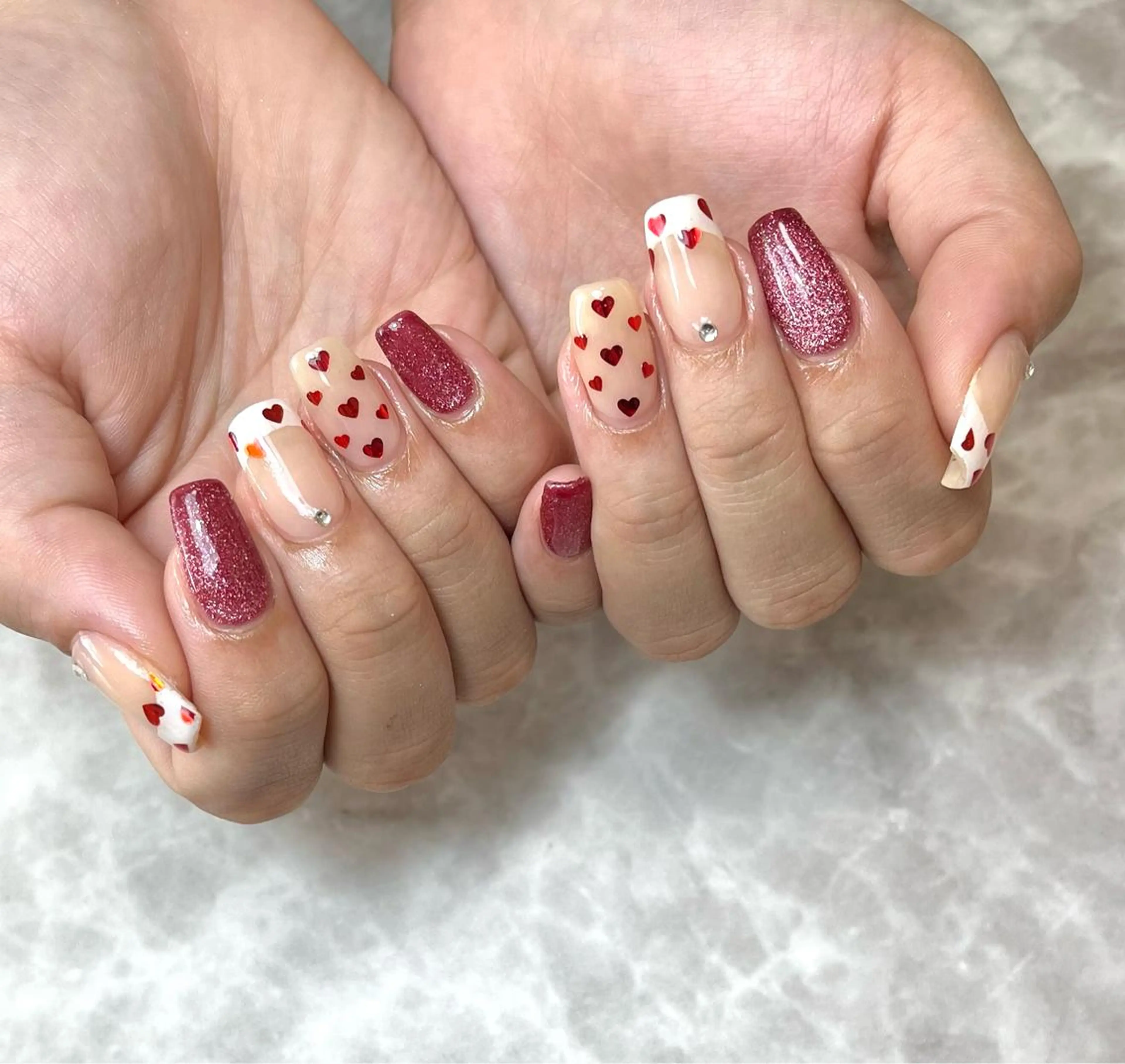 ネイル ジェルネイル キラキラネイル 韓国ネイル マグネットネイル オフィスネイル nails' it...のネイルデザイン