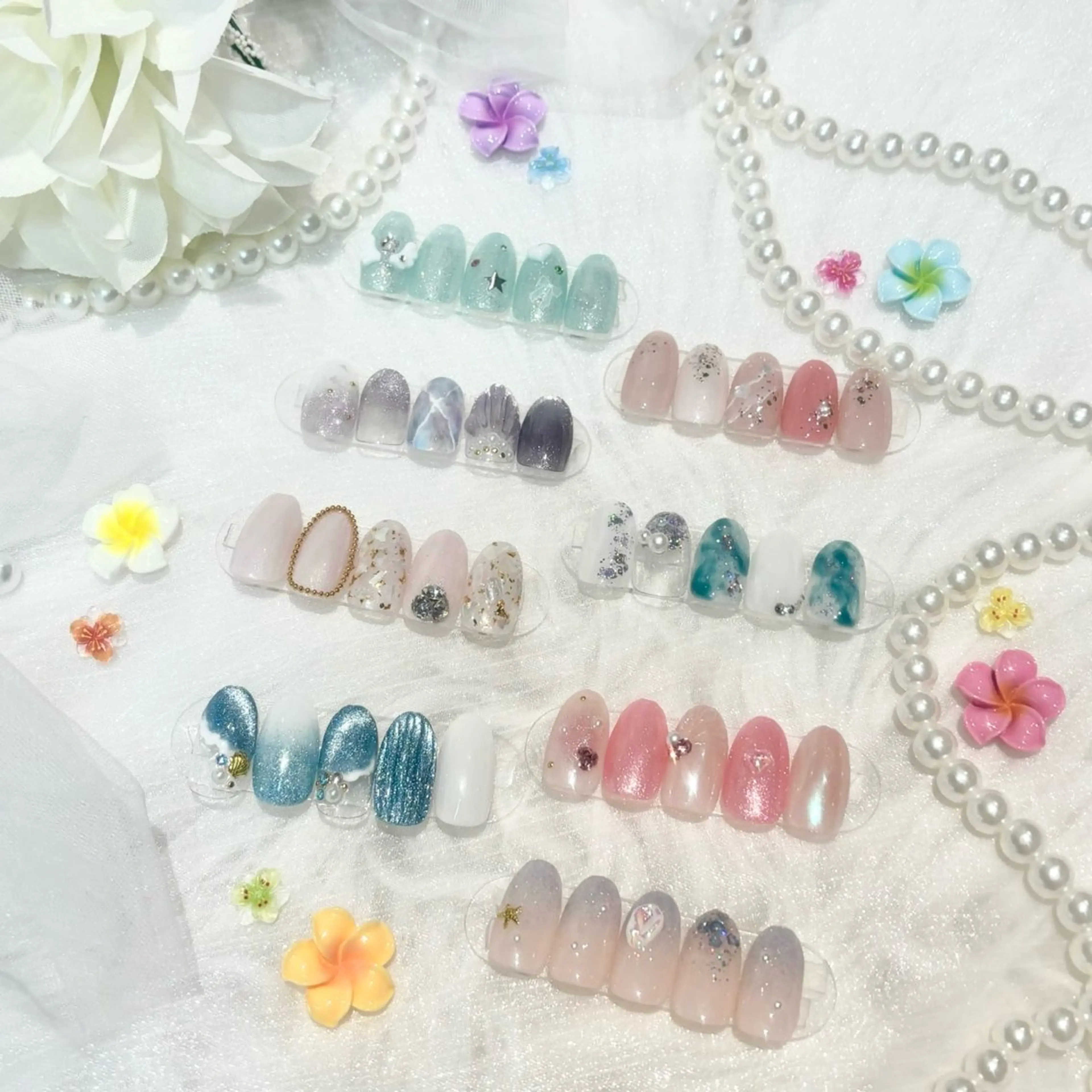 ネイル カジュアル ラメ(グリッター) ニュアンスネイル WISTERIA kozueのネイルデザイン