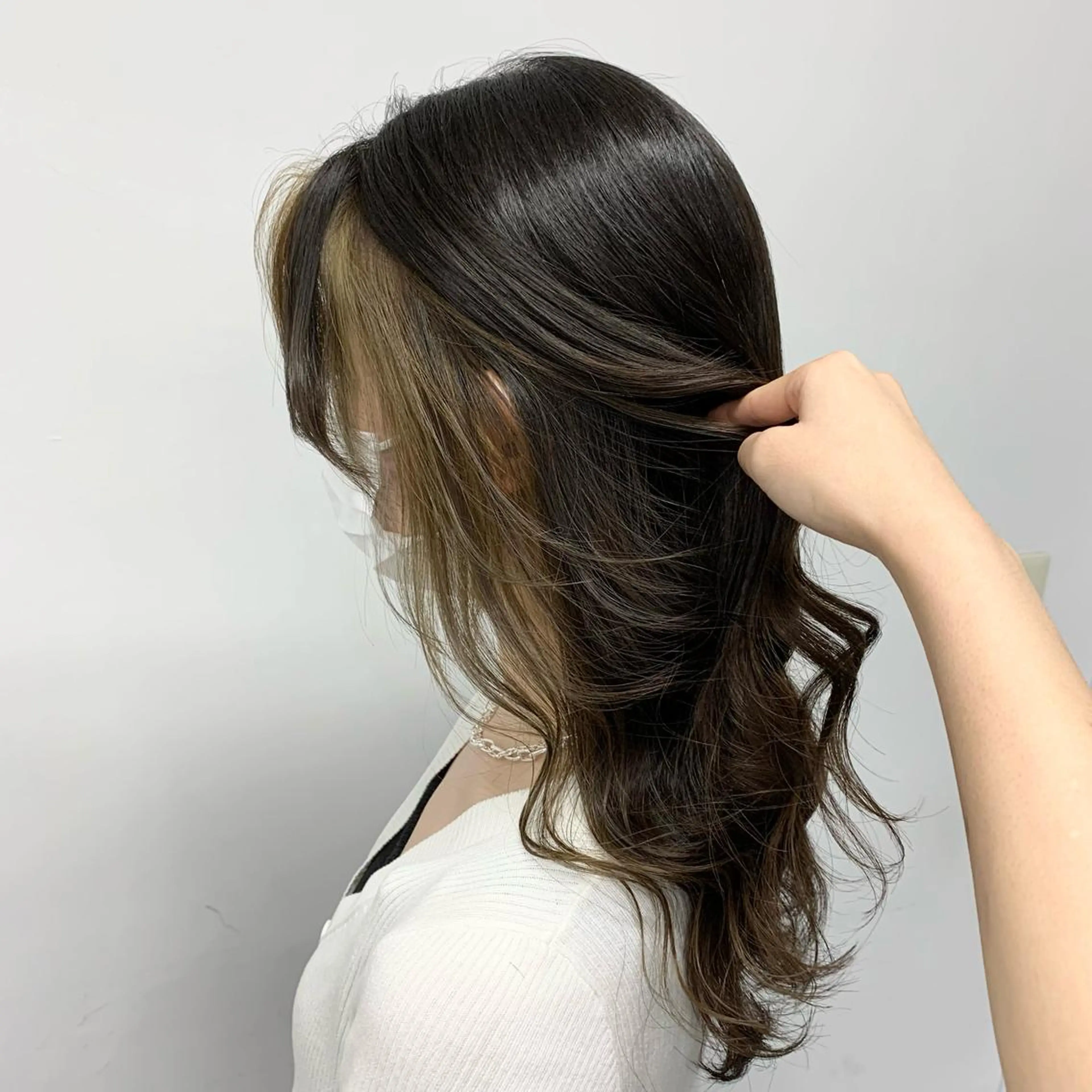 ロング カラー ヘアアレンジ メンズ ヘアカラー トリートメント 🪞ハイトーン🪞 🤍waka🤍のヘアスタイル