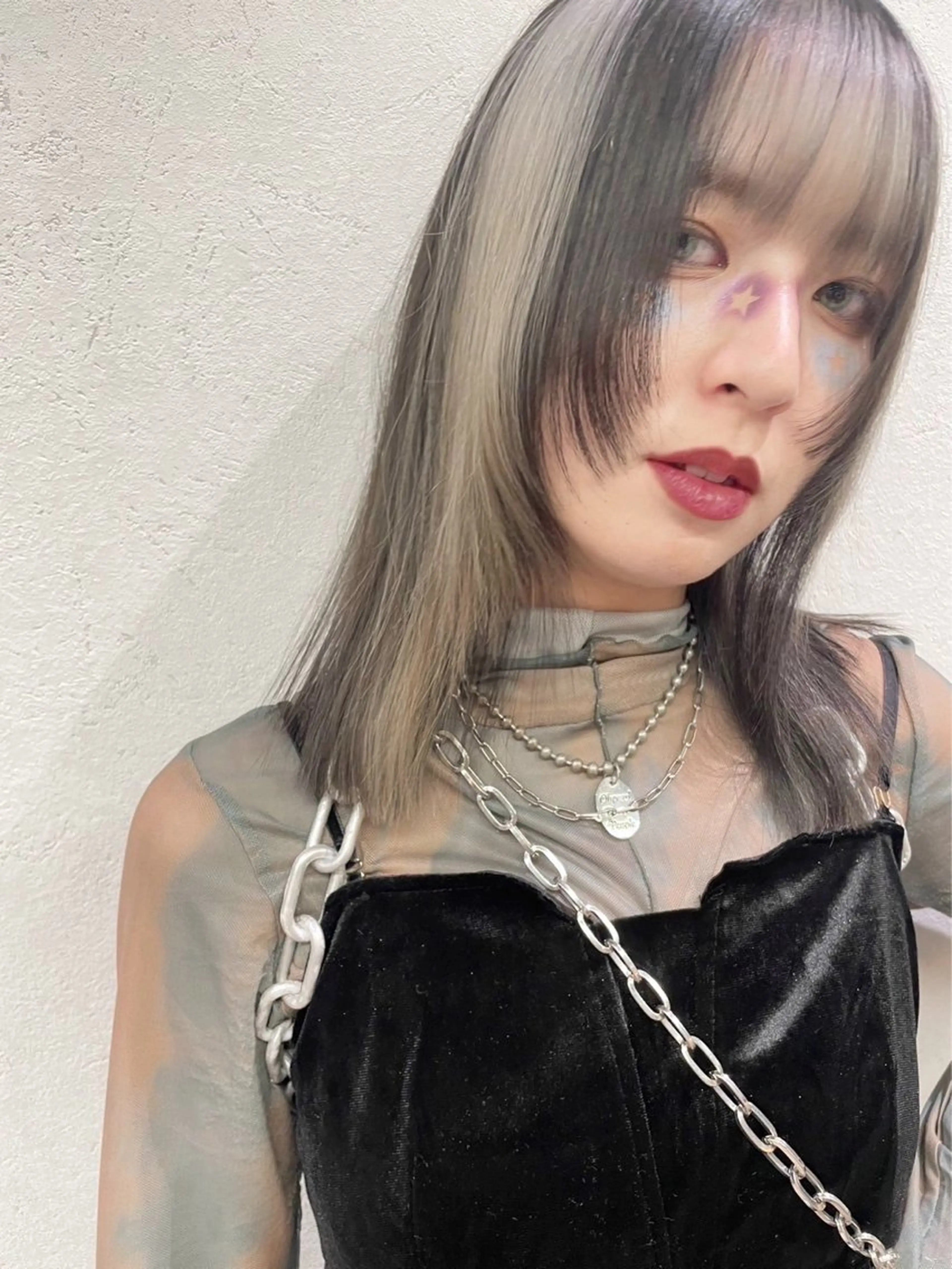 セミロング カラー ヘアカラー トリートメント ブリーチ/ハイトーン 🌏💊RAINEのヘアスタイル