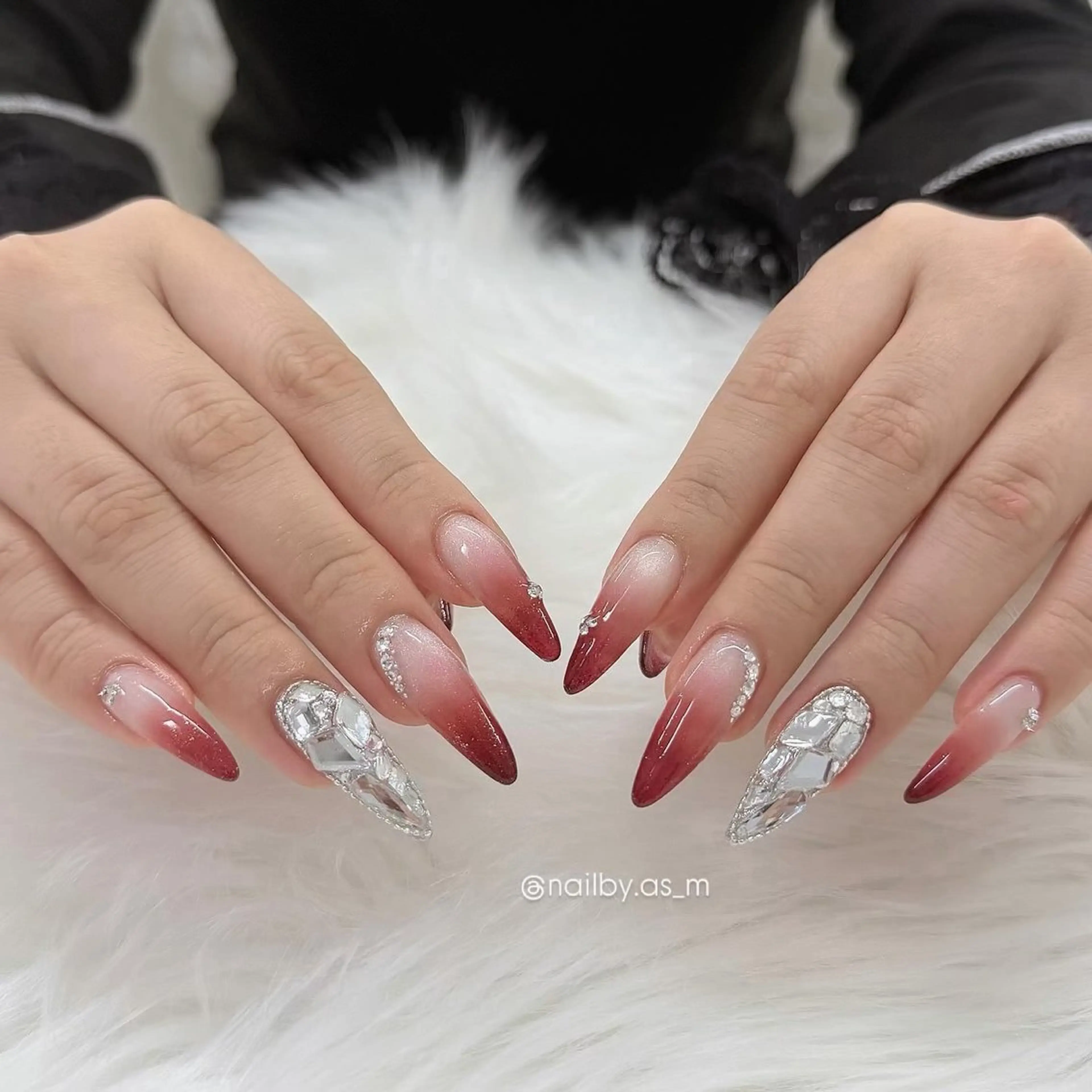 ネイル MARU Nail Salon所属・落合 明日美のネイルデザイン