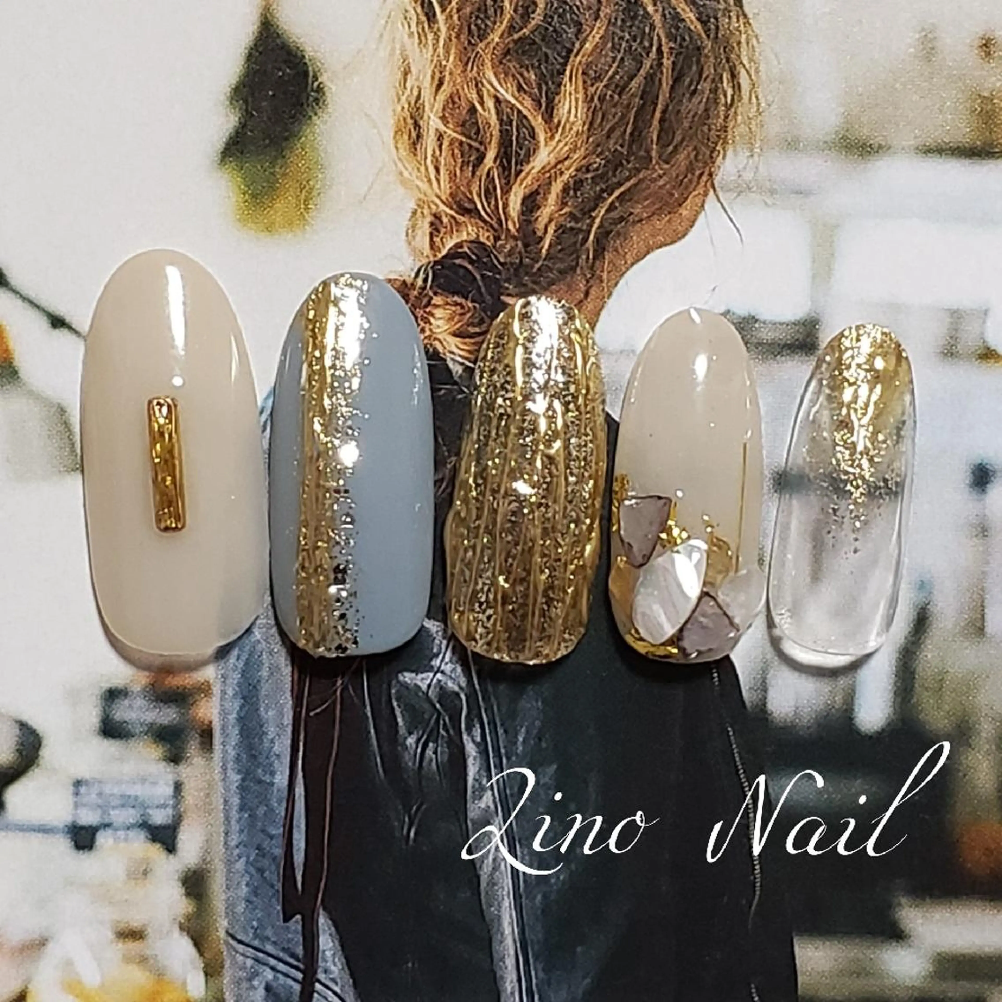 ネイル ブルー カジュアル ジェルネイル ゴールド キラキラネイル Lino Nailのネイルデザイン