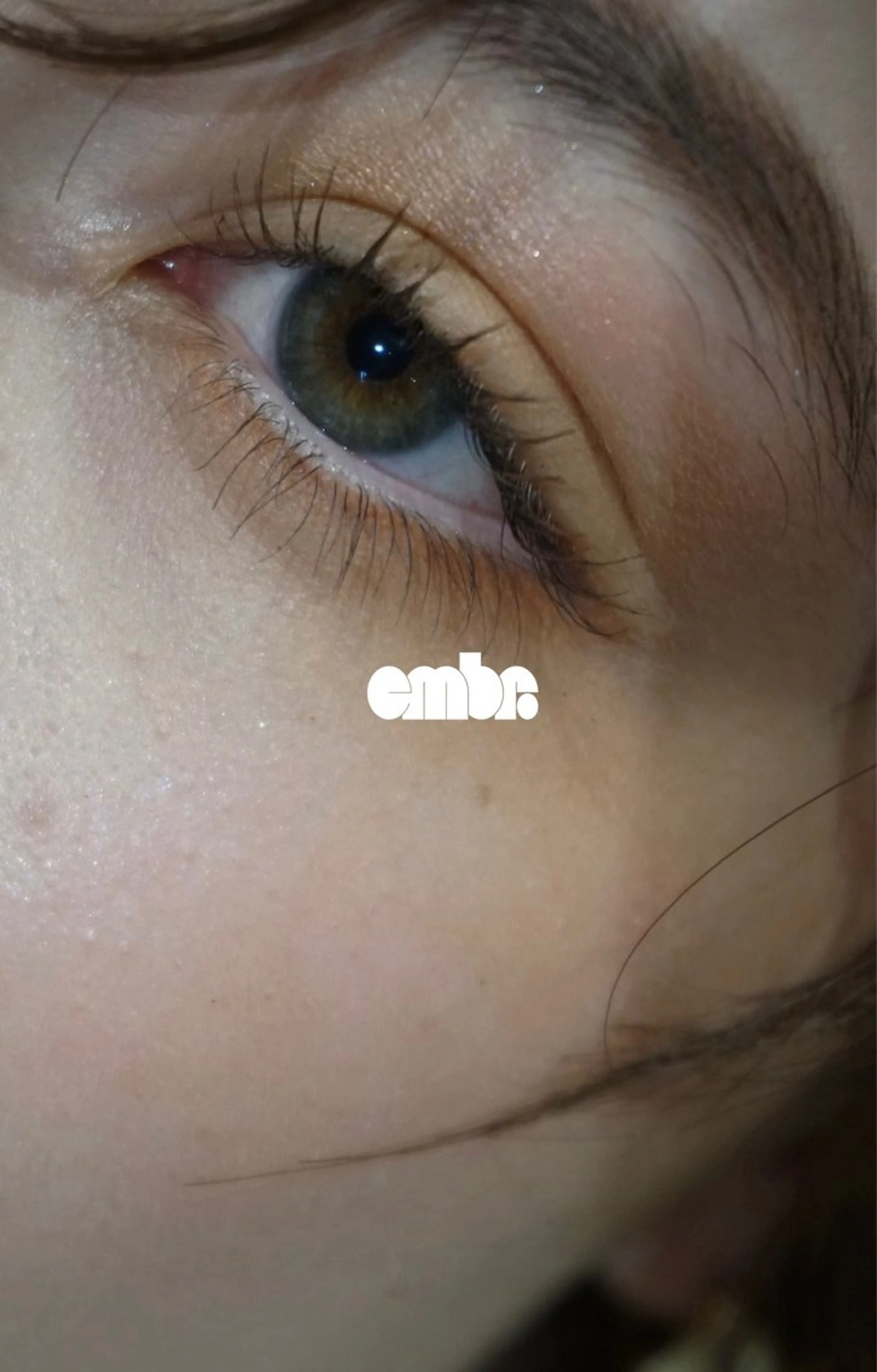 embr. アカマの眉毛・アイブロウイメージ