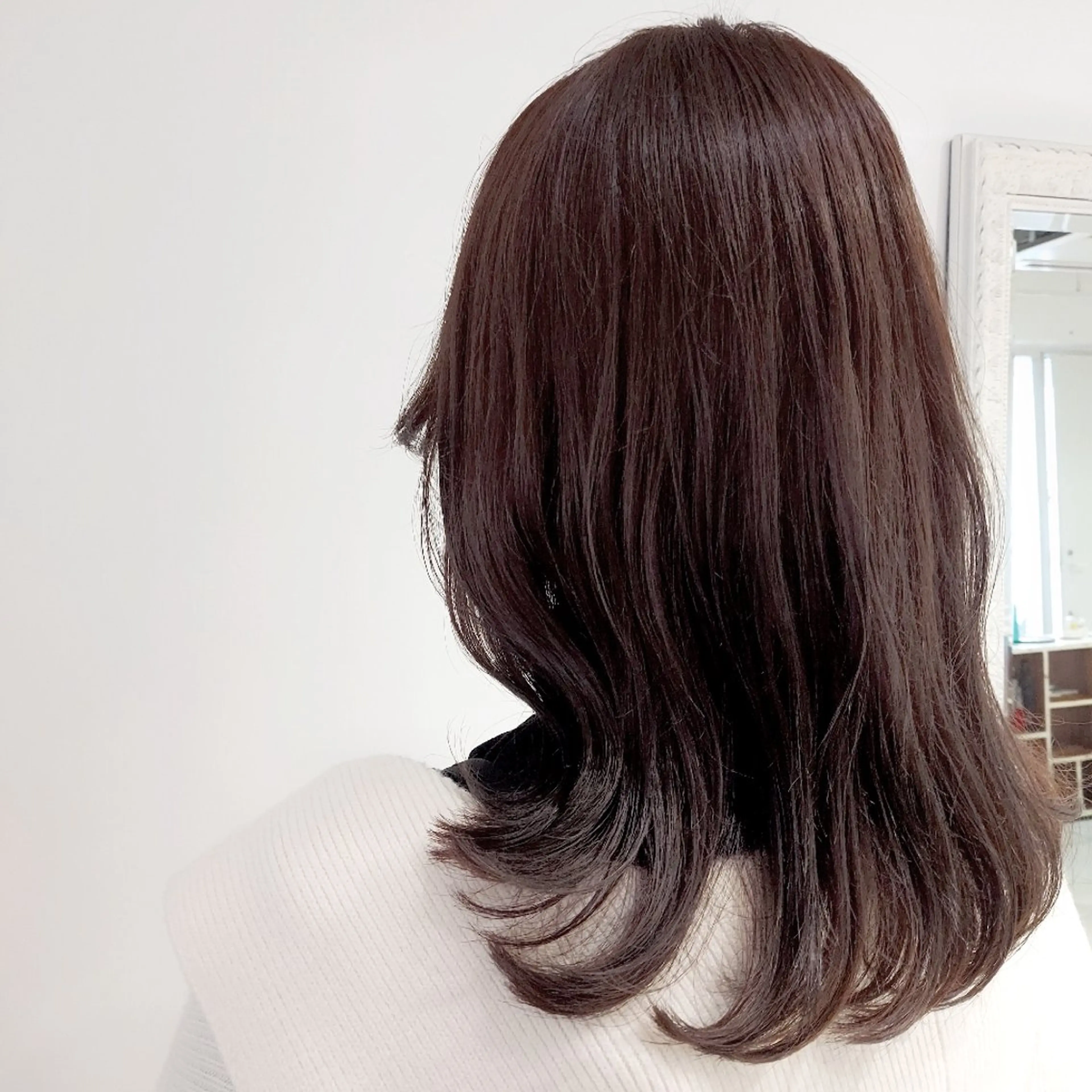 ミディアム カラー ベージュカラー 樋口 千尋のヘアスタイル