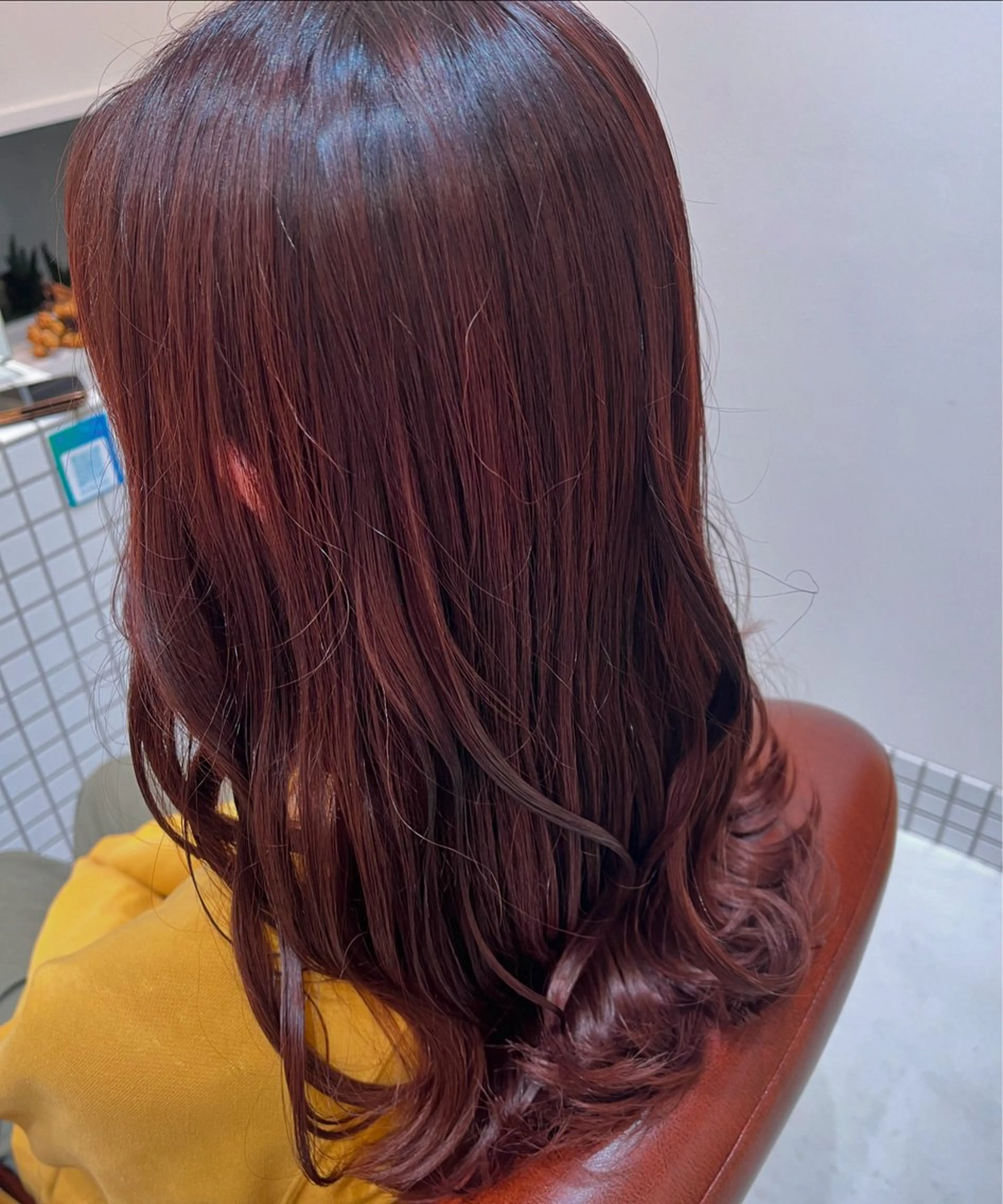 カラー ブラウンカラー レッドカラー 太田 恵美梨のヘアスタイル