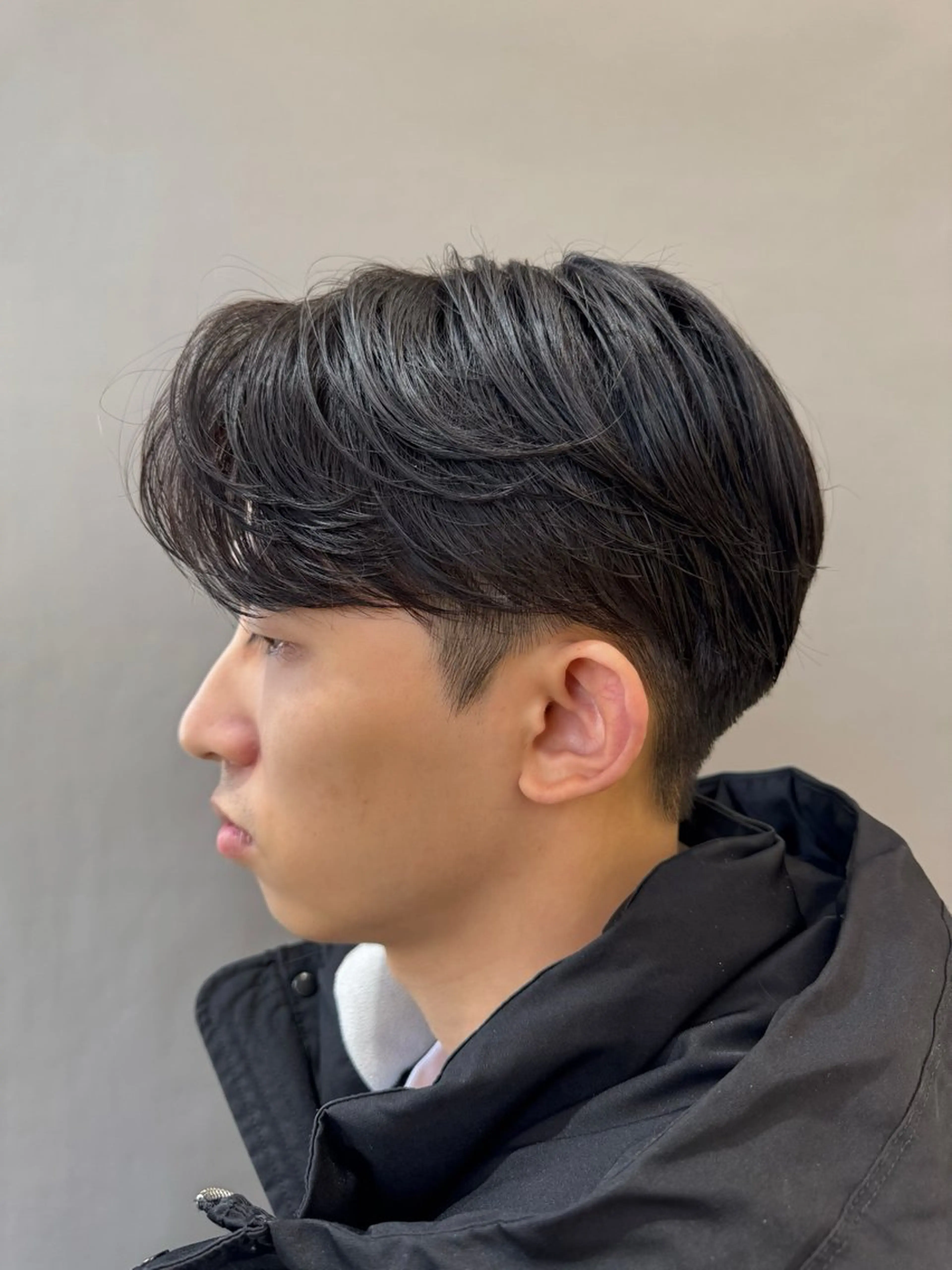 ショート パーマ メンズ センターパート メンズパーマ ニュアンスパーマ nico TOKYO 横浜所属・横浜/レイヤー/ カネコのヘアスタイル