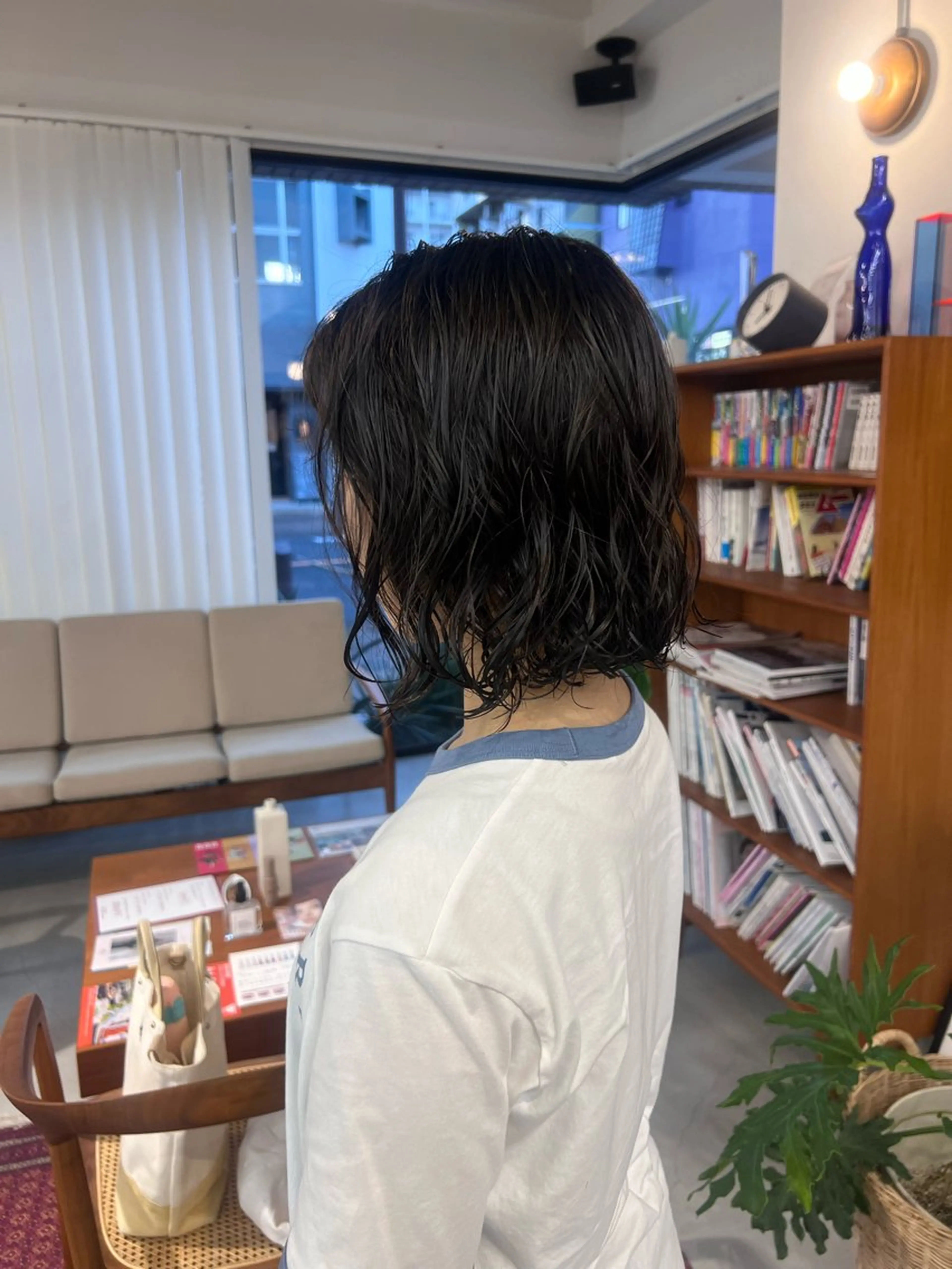 ショート パーマ ボブ パーマ 石川 実咲のヘアスタイル