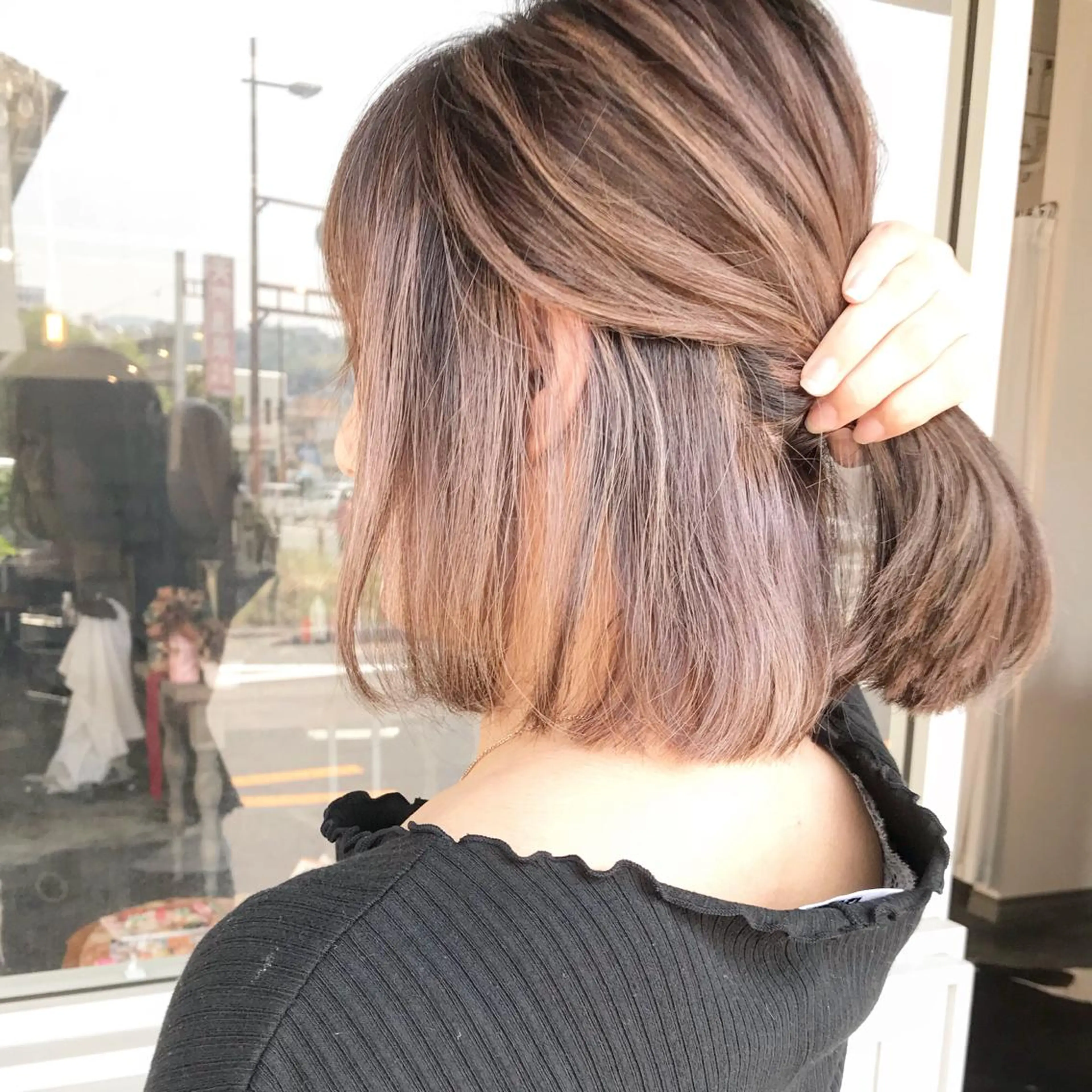 ミディアム カラー ヘアアレンジ バレイヤージュ ブリーチ グラデーションカラー ハイライトカラー ハイトーンカラー Mariana/ 鶴原-ハイライトのヘアスタイル