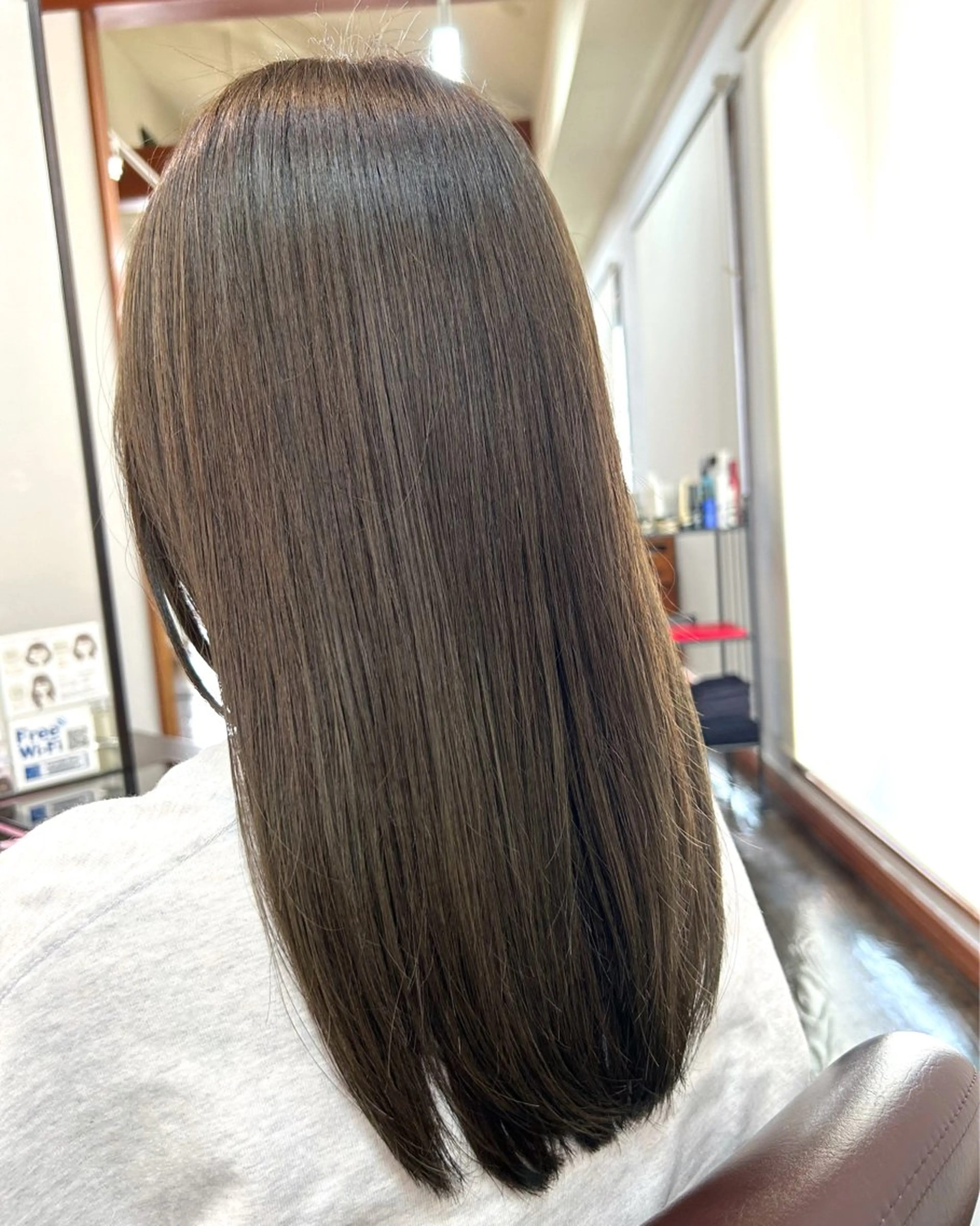 カラー グレージュ オリーブグレージュ オリーブグレー 坂本 瑞季 🤍 髪質改善のヘアスタイル