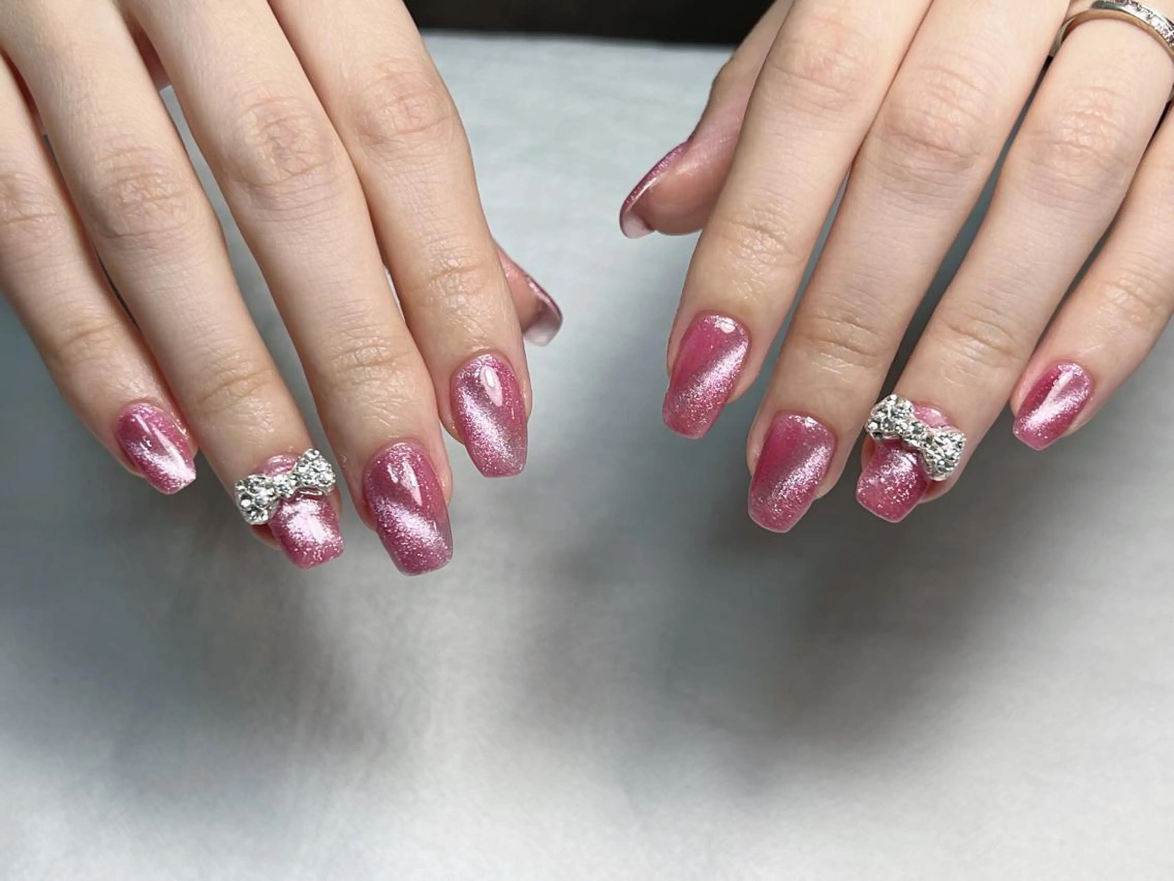 ネイル リボン lucky nail 歌舞伎町のネイルデザイン