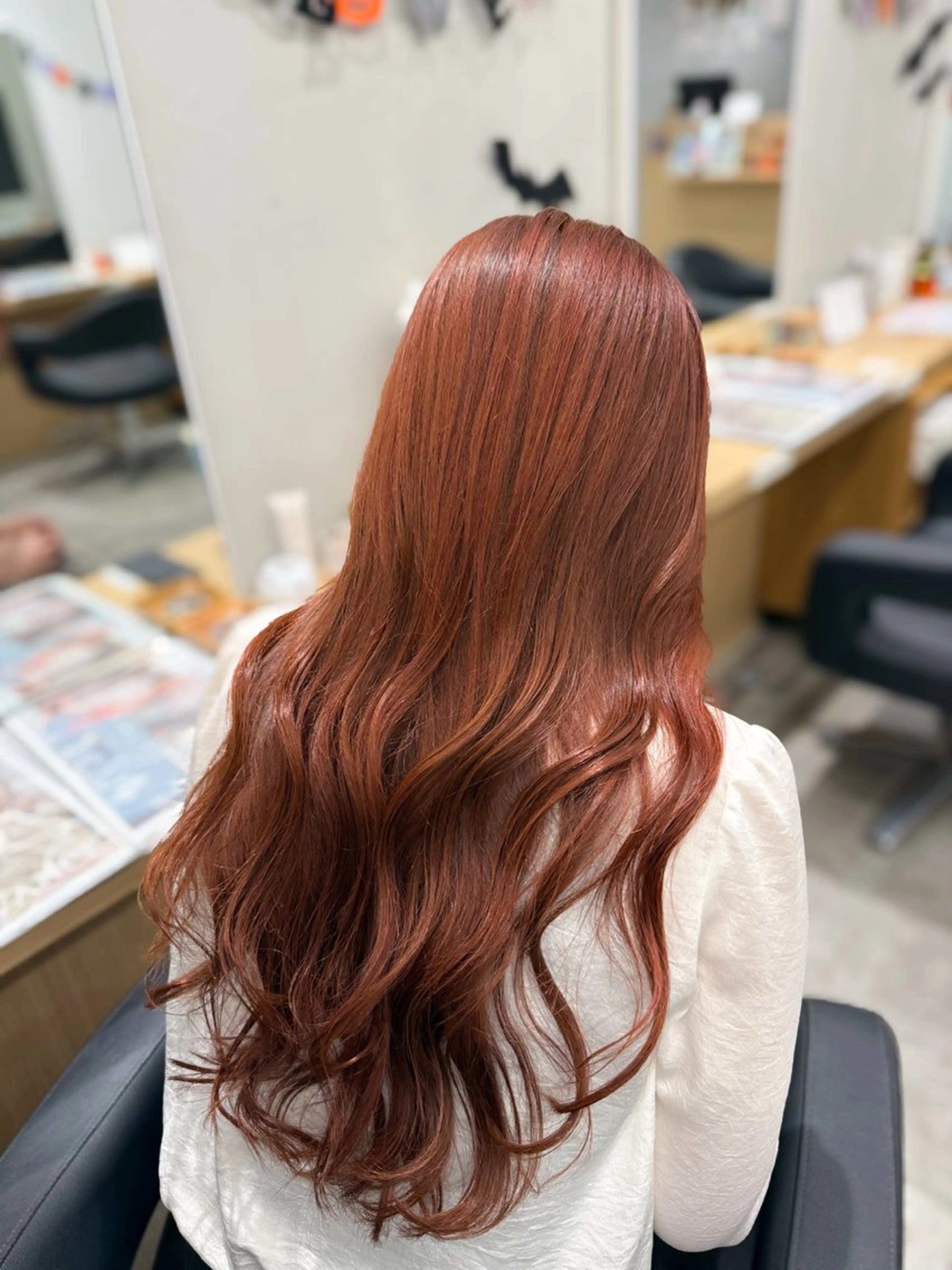 ロング カラー ブラウンカラー オレンジ オレンジブラウン カット ヘアカラー 雰囲気似合わせ/永田 汰伊智/艶カラー🫧のヘアスタイル