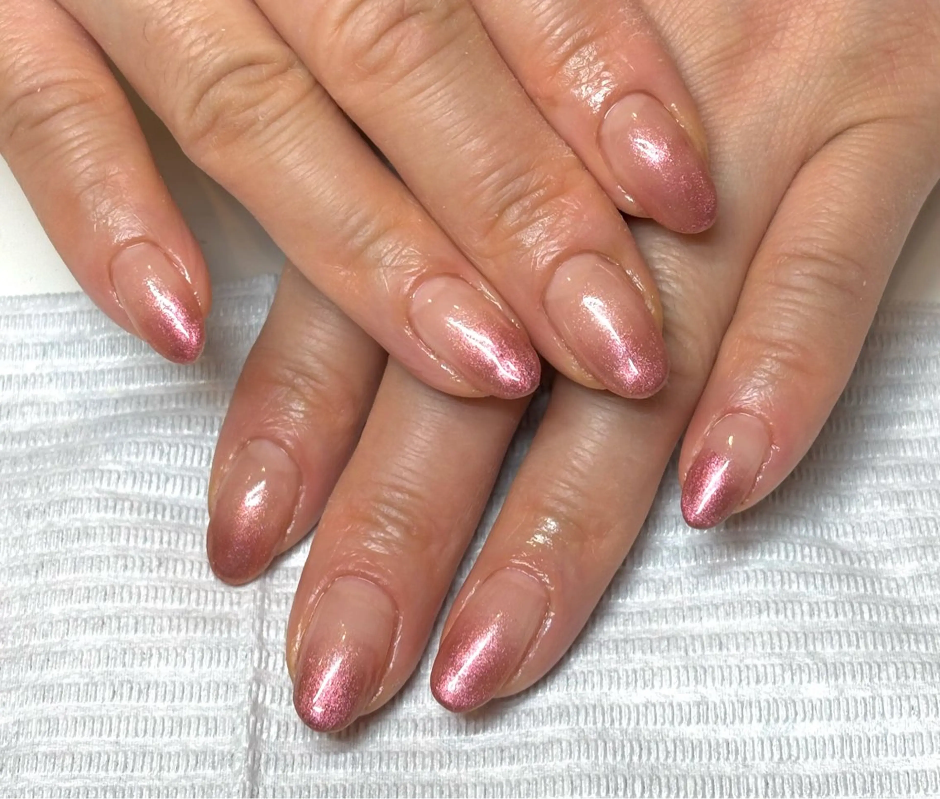 ネイル グラデーション ラメ(グリッター) ラメグラデーション みぎた かのこのヘアスタイル