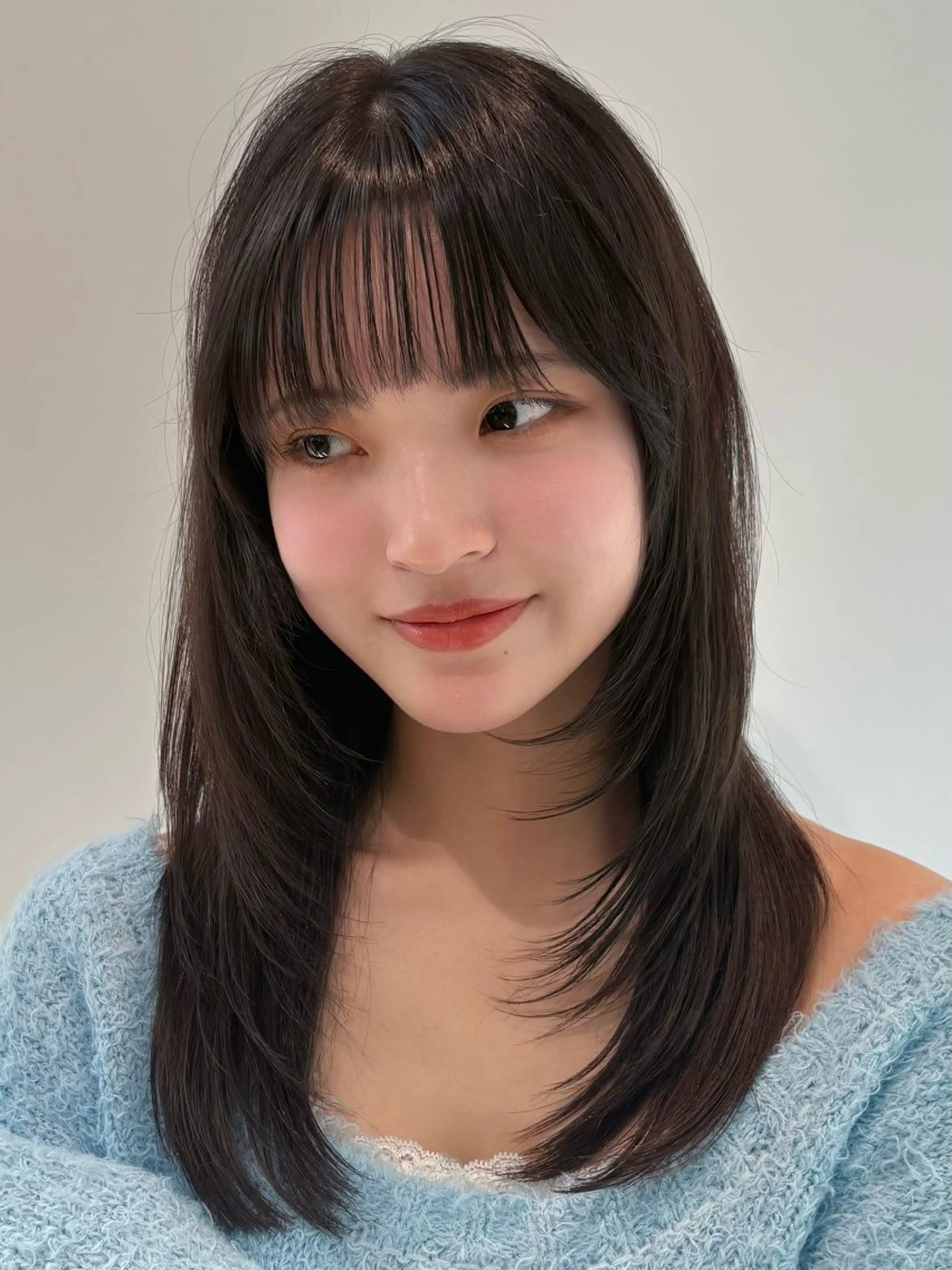 ミディアム レイヤーカット シースルーバング カット ヘアカラー トリートメント PULSE yokohama所属・横浜駅/韓国レイヤー カット/髪質改善のヘアスタイル