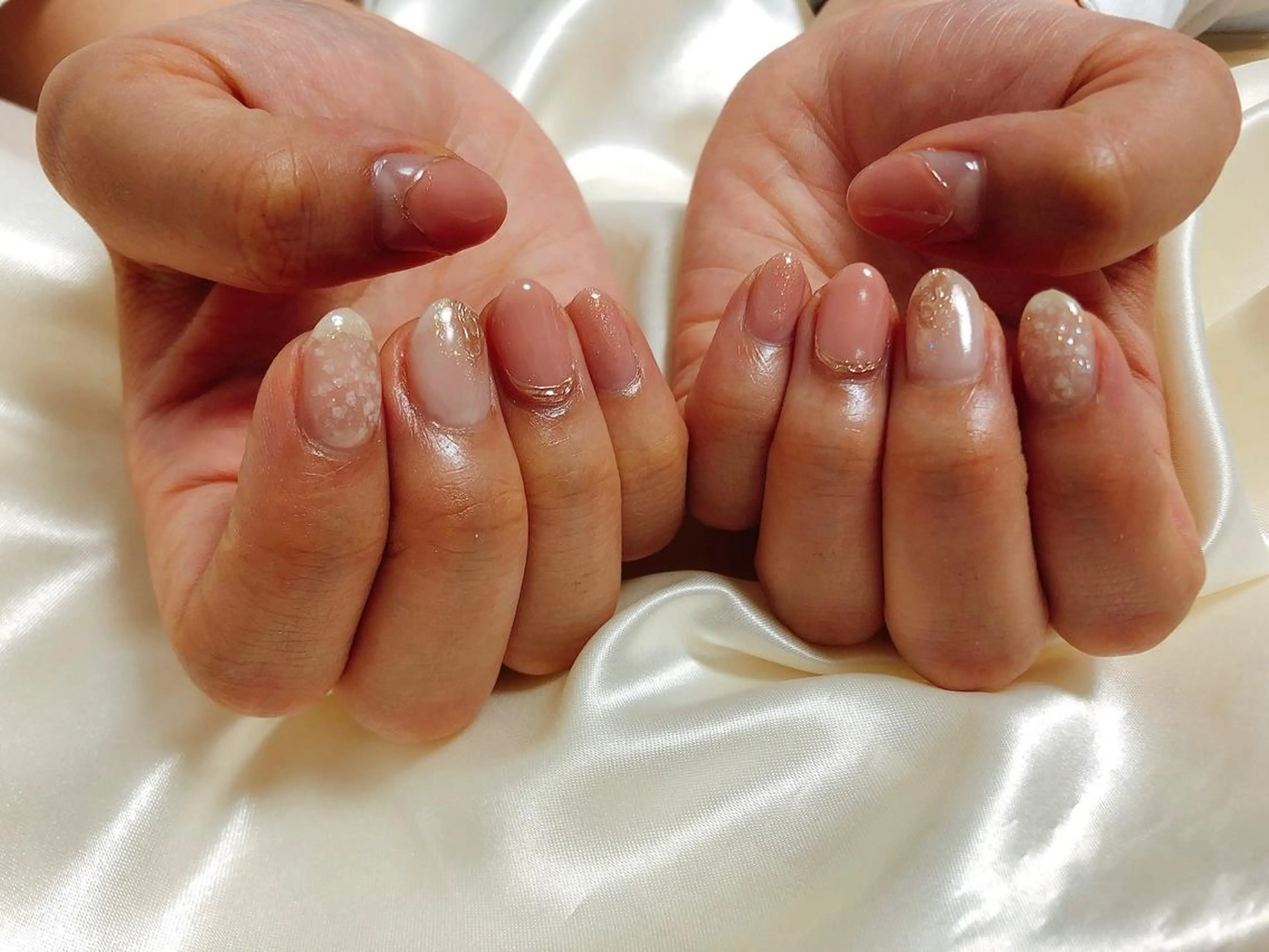 ネイル ホワイト Mogu nail 二子玉川のネイルデザイン