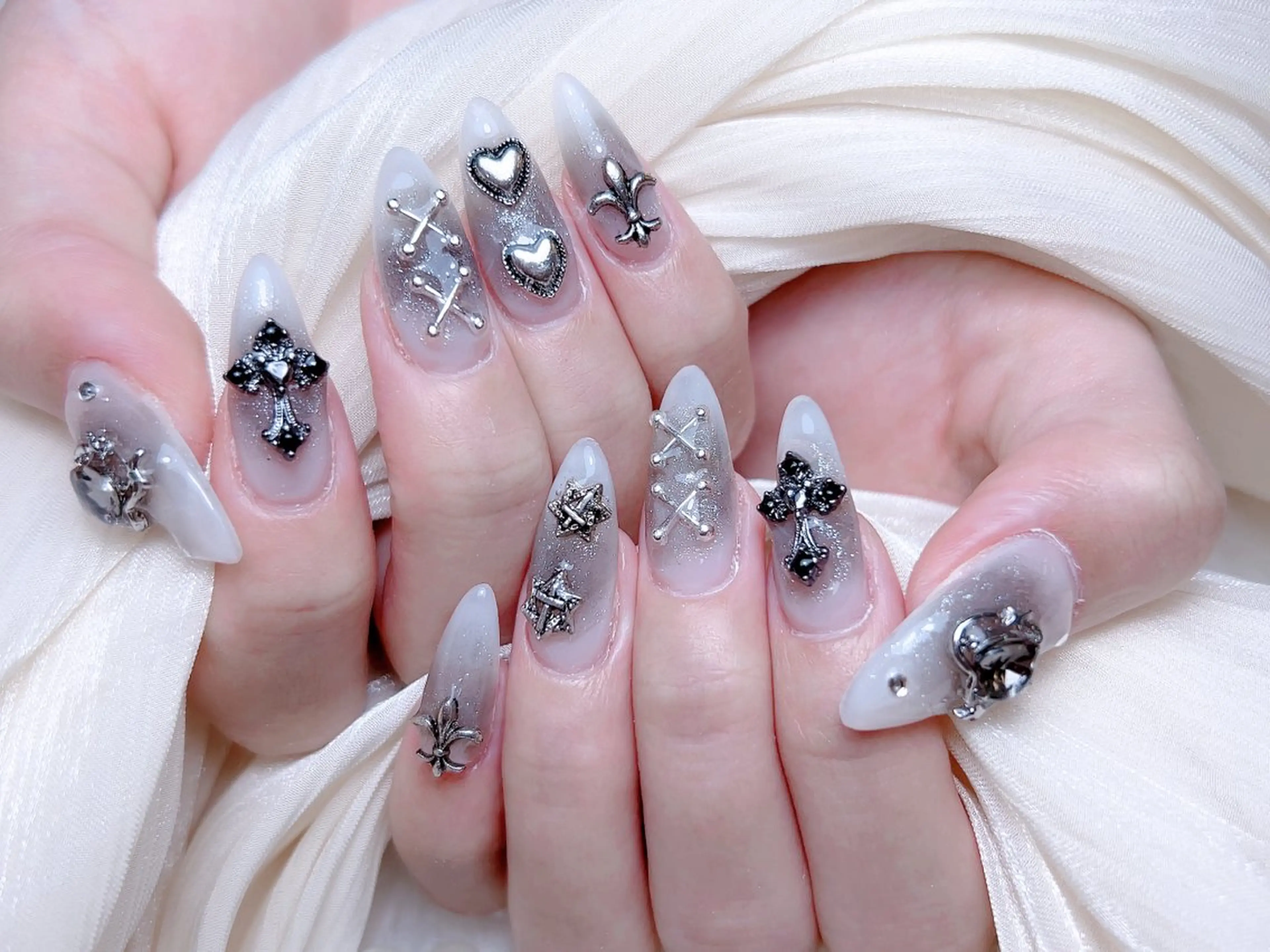 ネイル ハンドネイル M🌷nail 長さだし専門店のネイルデザイン