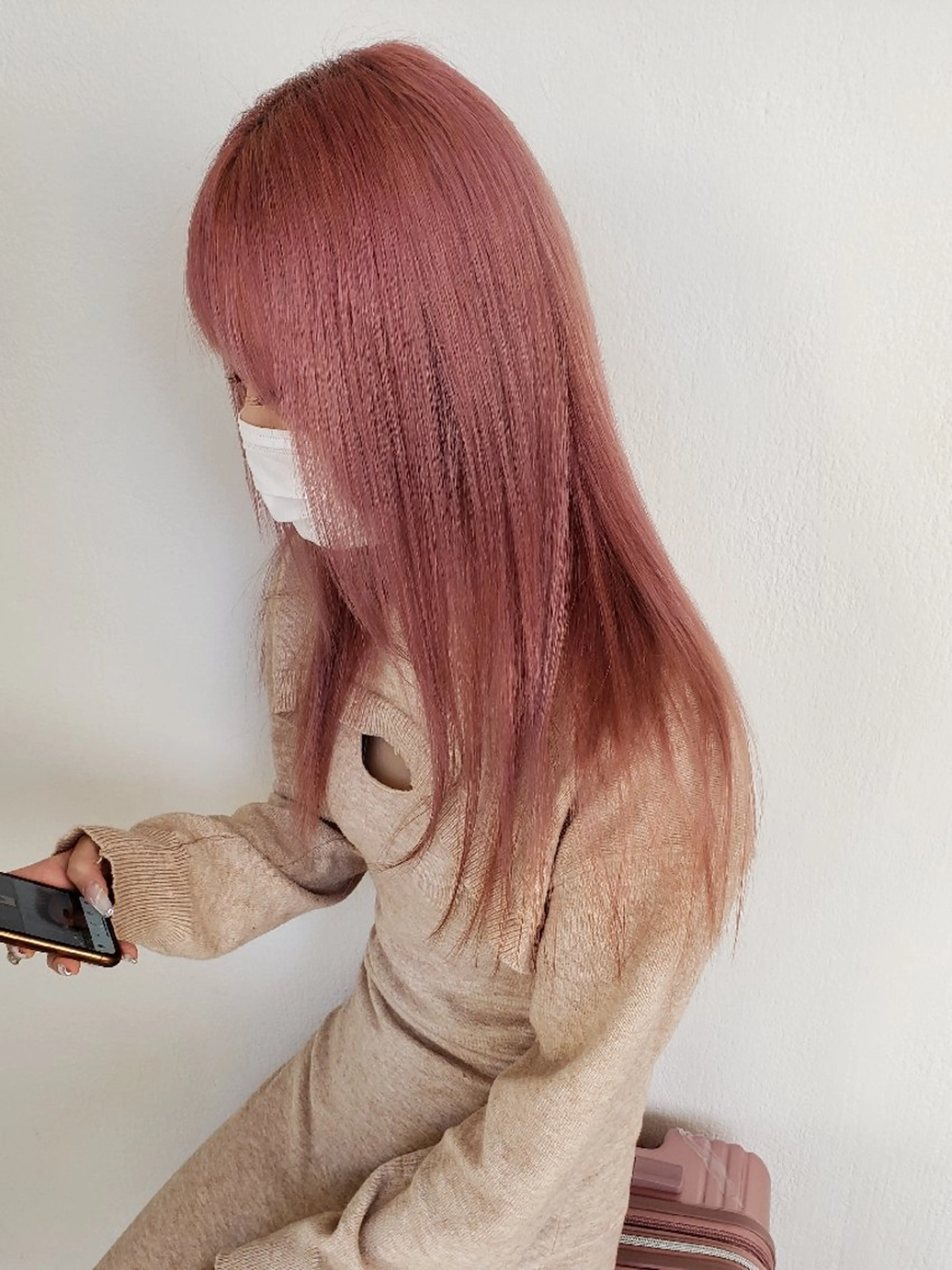 ロング カラー ベージュカラー ブリーチ ケアブリーチ ケアカラー ピンクカラー 成瀬 弘光のヘアスタイル