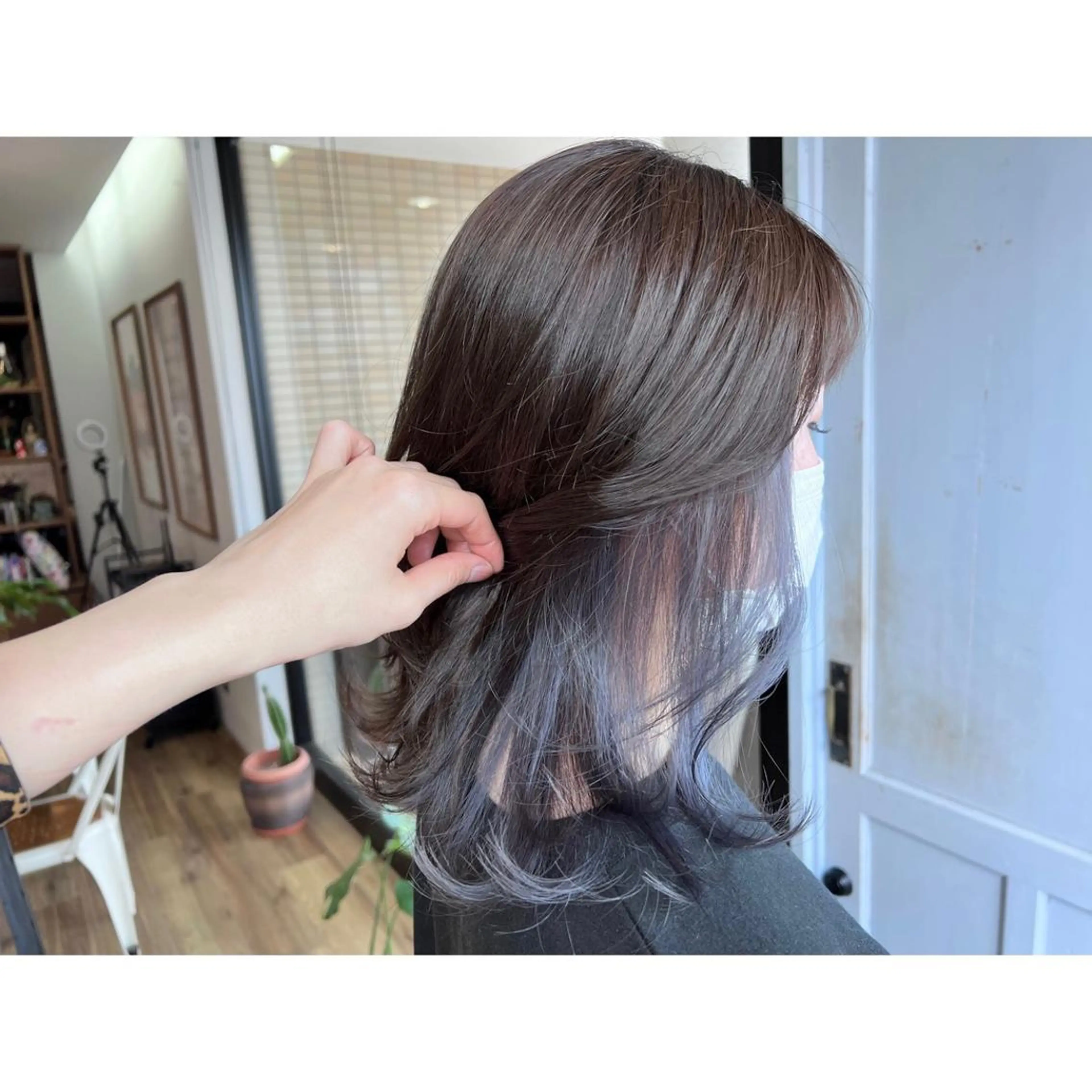 ロング カラー ブルーカラー インナーカラー ヘアカラー トリートメント ツキダテ ユイのヘアスタイル