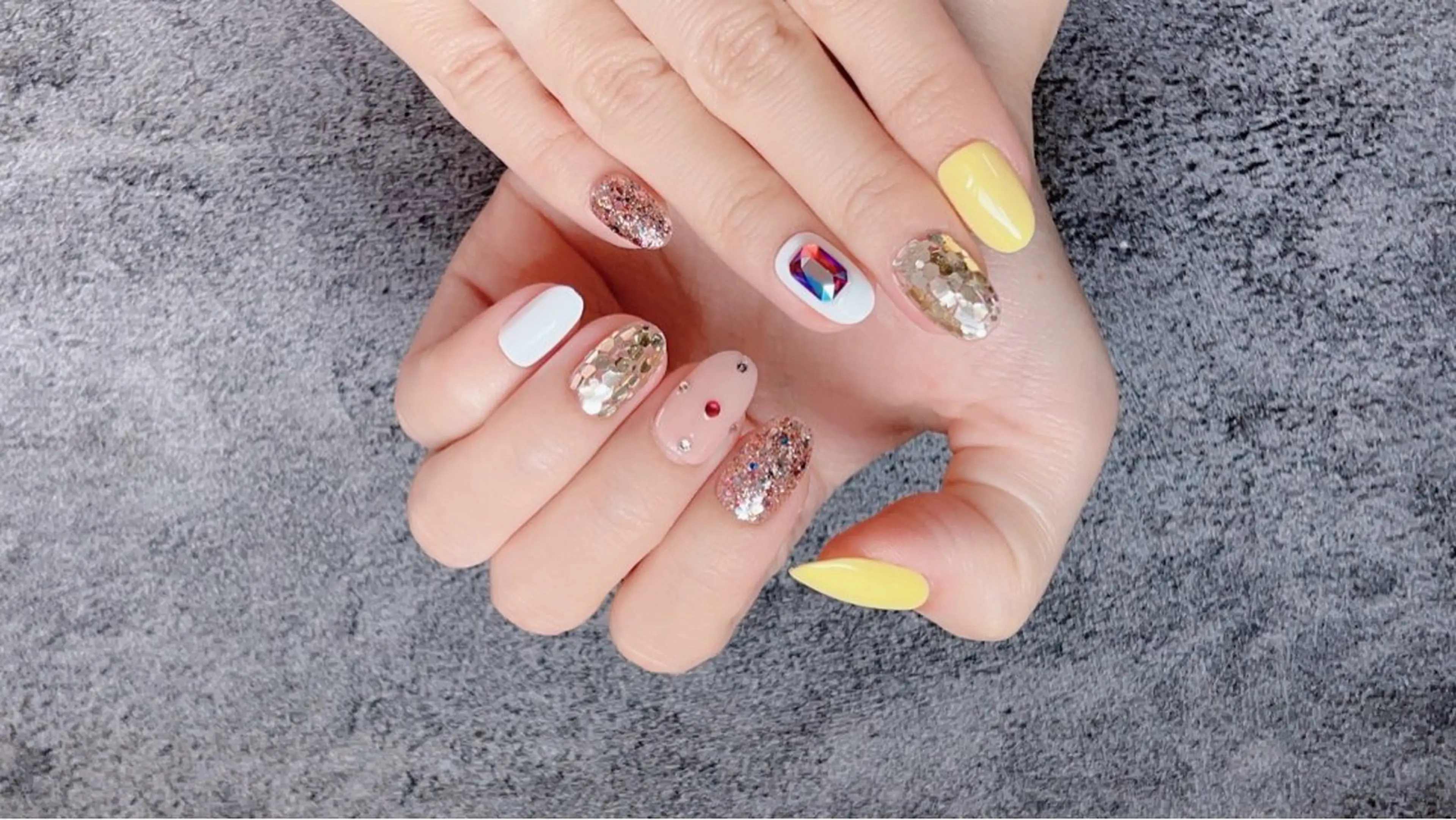 ショート amireux所属・チ まるこのネイルデザイン