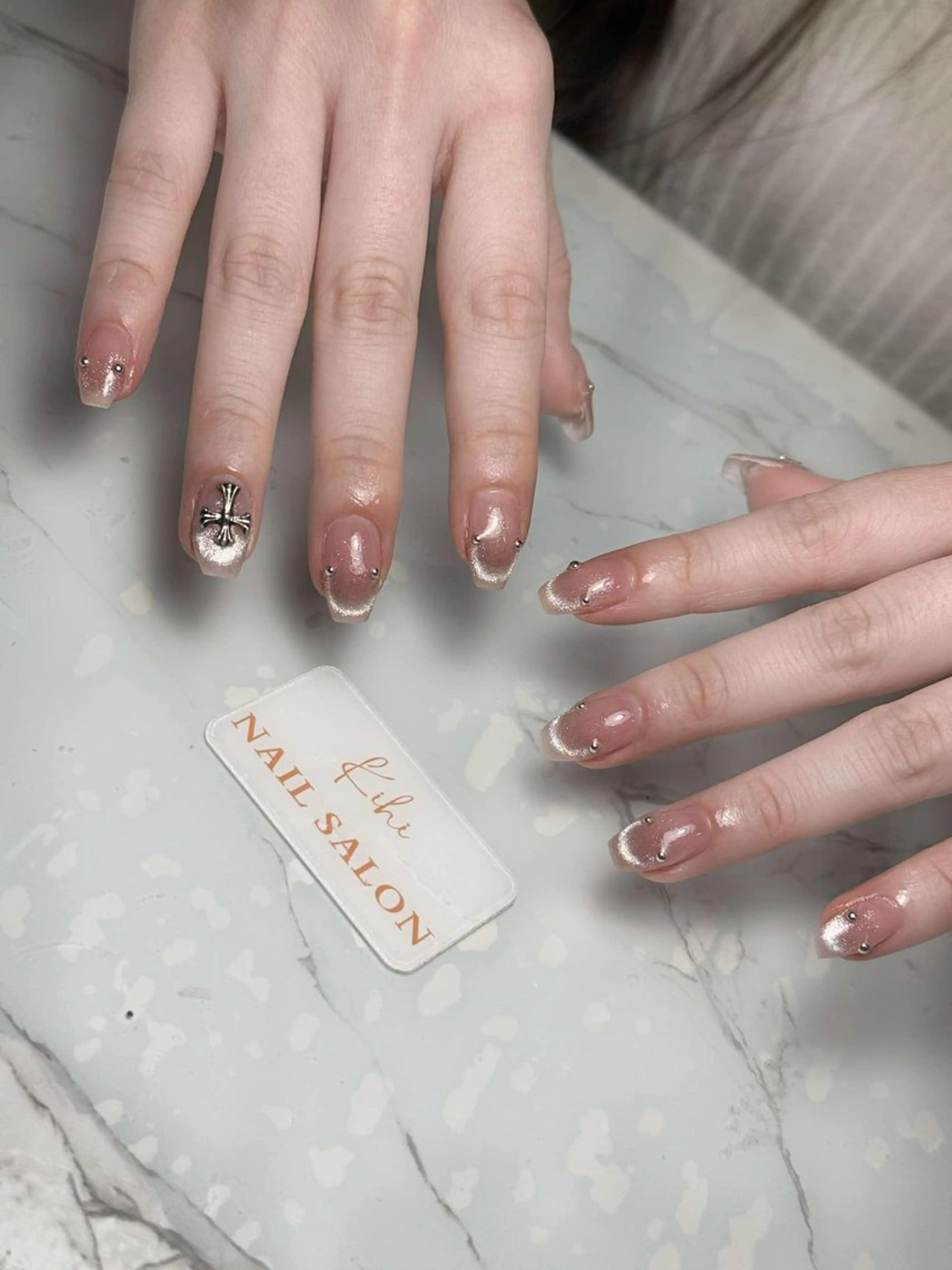 ネイル アートネイル フレンチネイル ジェルネイル グラデーション 韓国ネイル ハンドネイル ハンドケア さくら💮💮 【オフ無料】のネイルデザイン