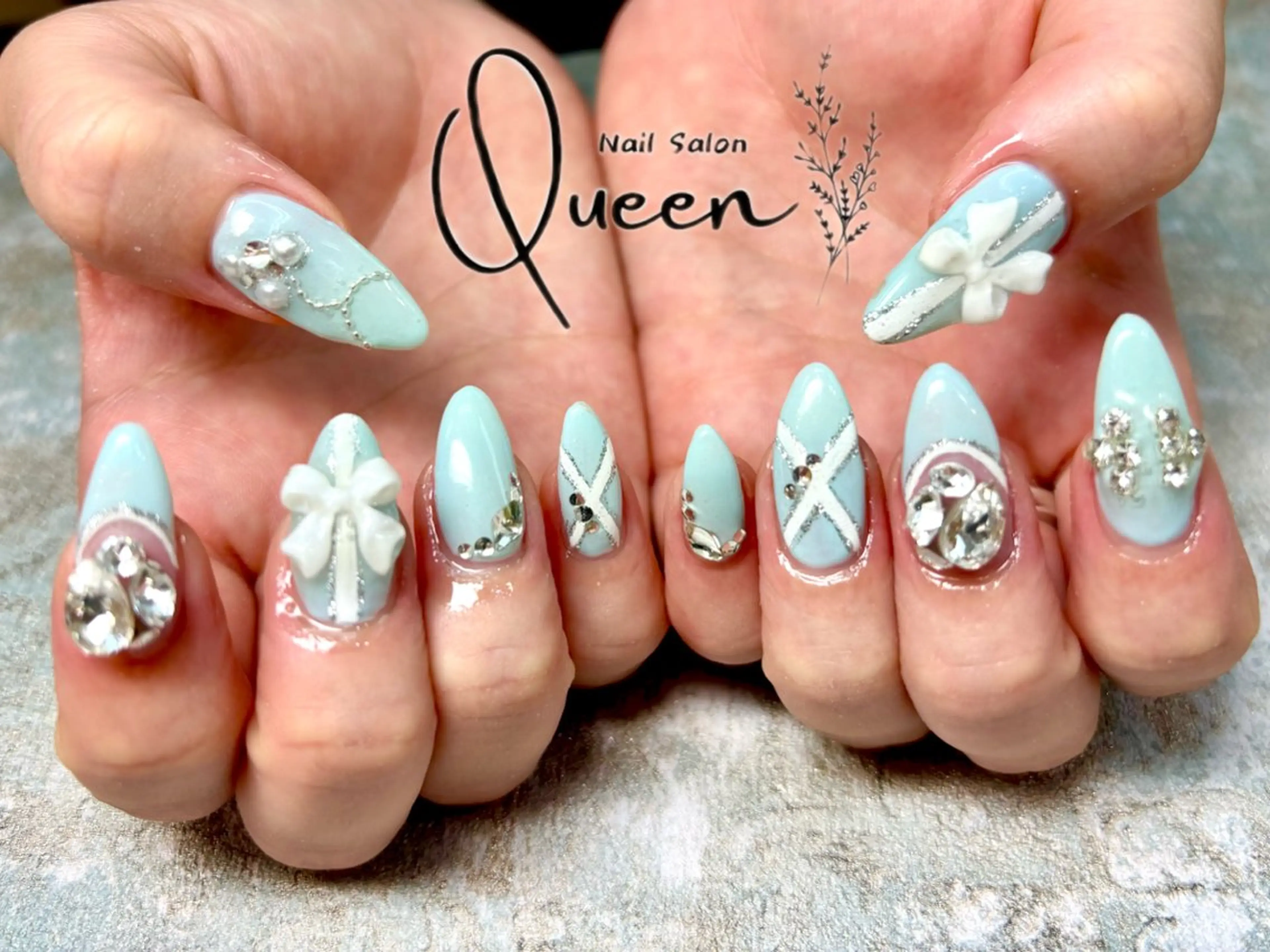 ネイル Queennail 北堀江megumiのネイルデザイン