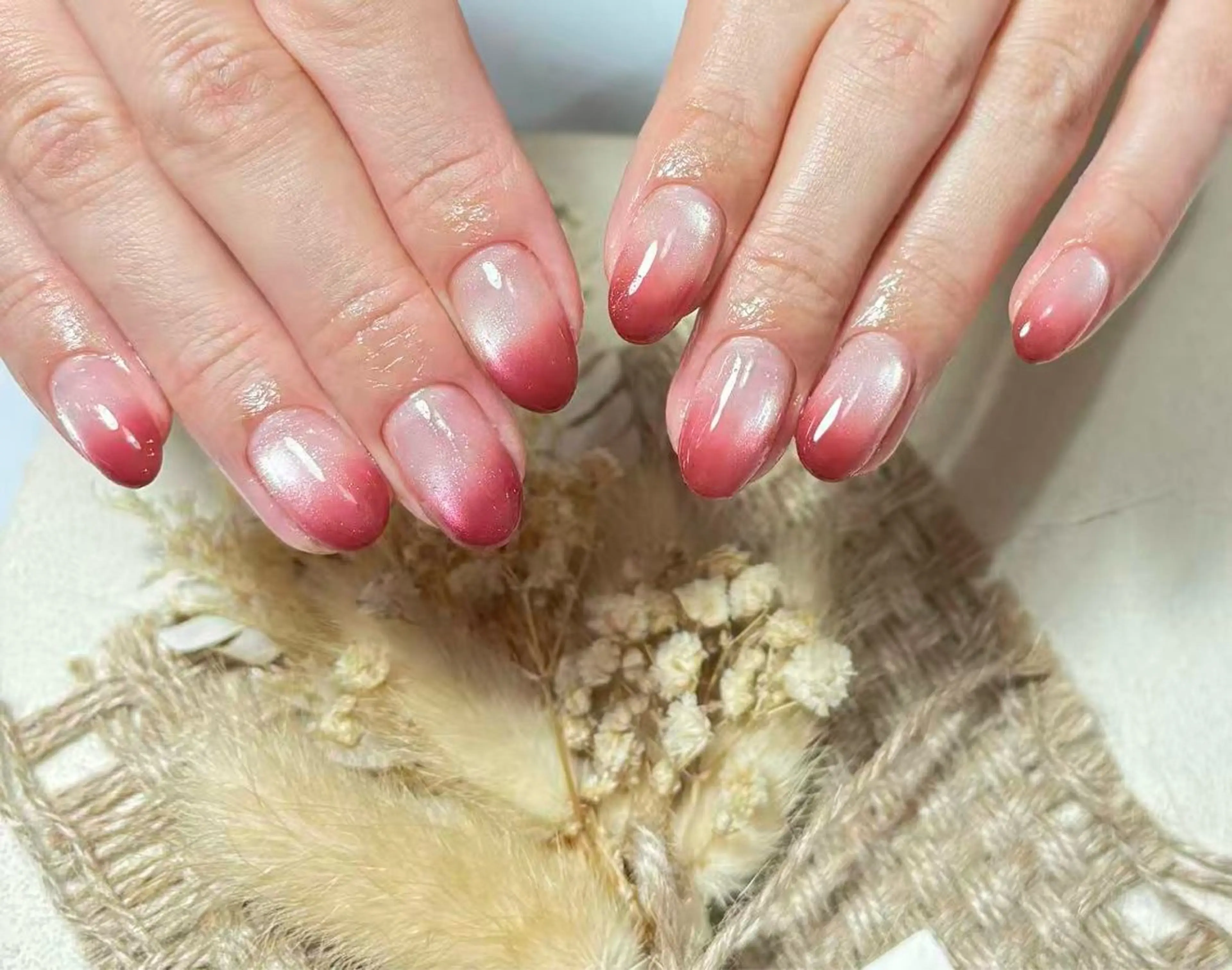 ネイル オーロラネイル チークネイル 長さ出し フットネイル フレンチネイル ハンドネイル フットネイル ハンドケア AngelChris ビューティーサロンのネイルデザイン