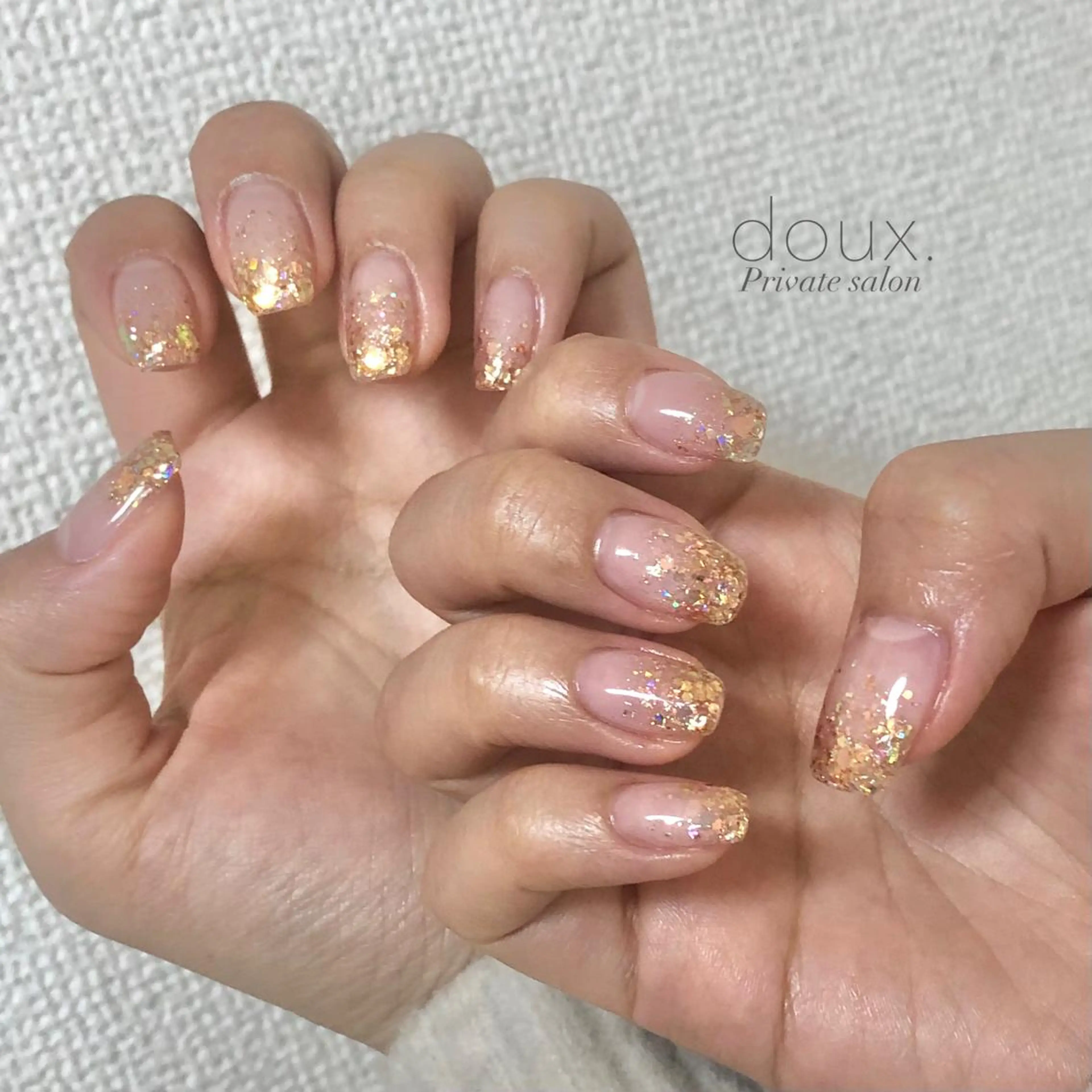 ネイル オーロラネイル ブラウン ラメ(グリッター) ラメグラデーション doux. nailのネイルデザイン