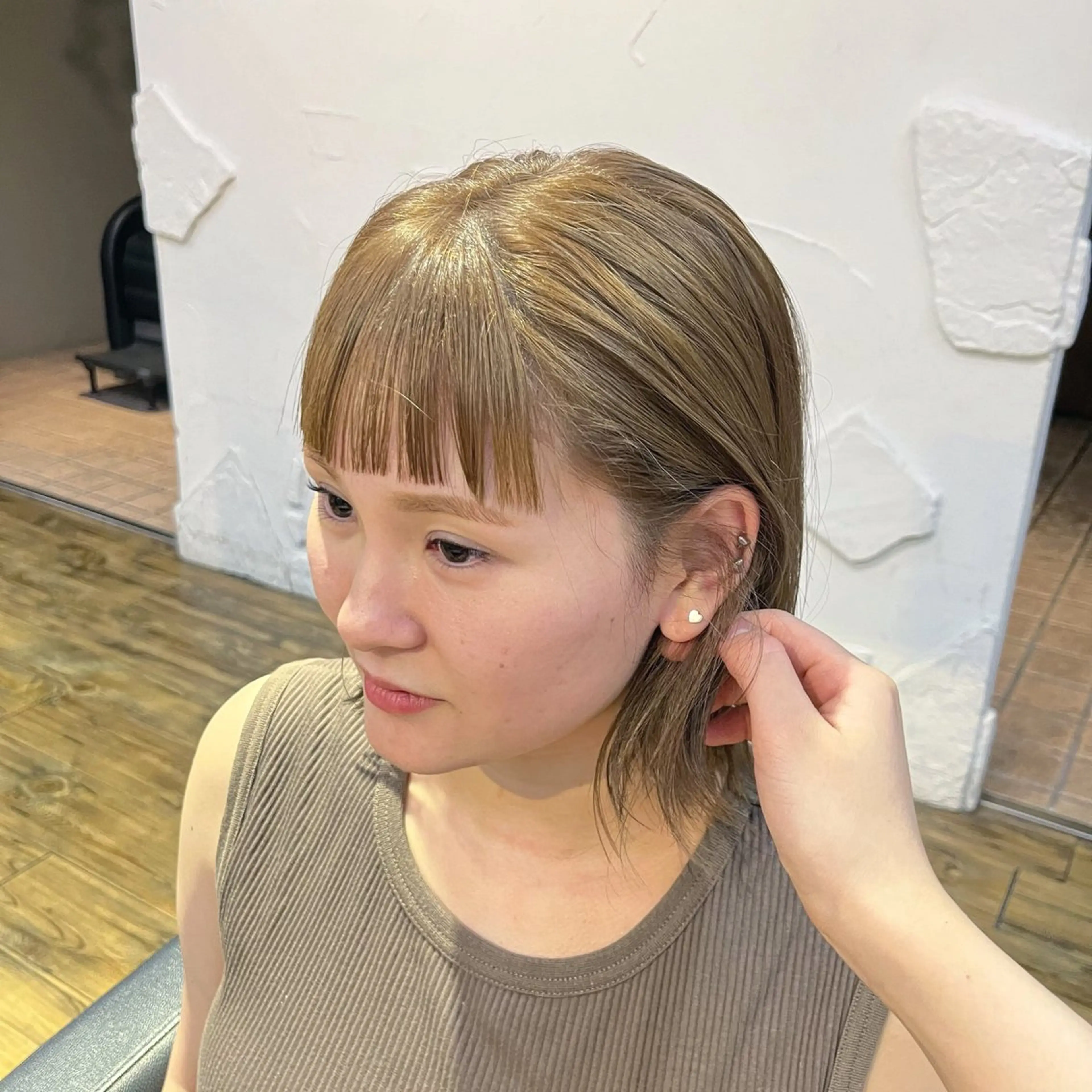 カラー ベージュカラー ブリーチ ダブルカラー ブリーチなしカラー oggi西新所属・ゆい/メンズカット/ ショート/レイヤーのヘアスタイル